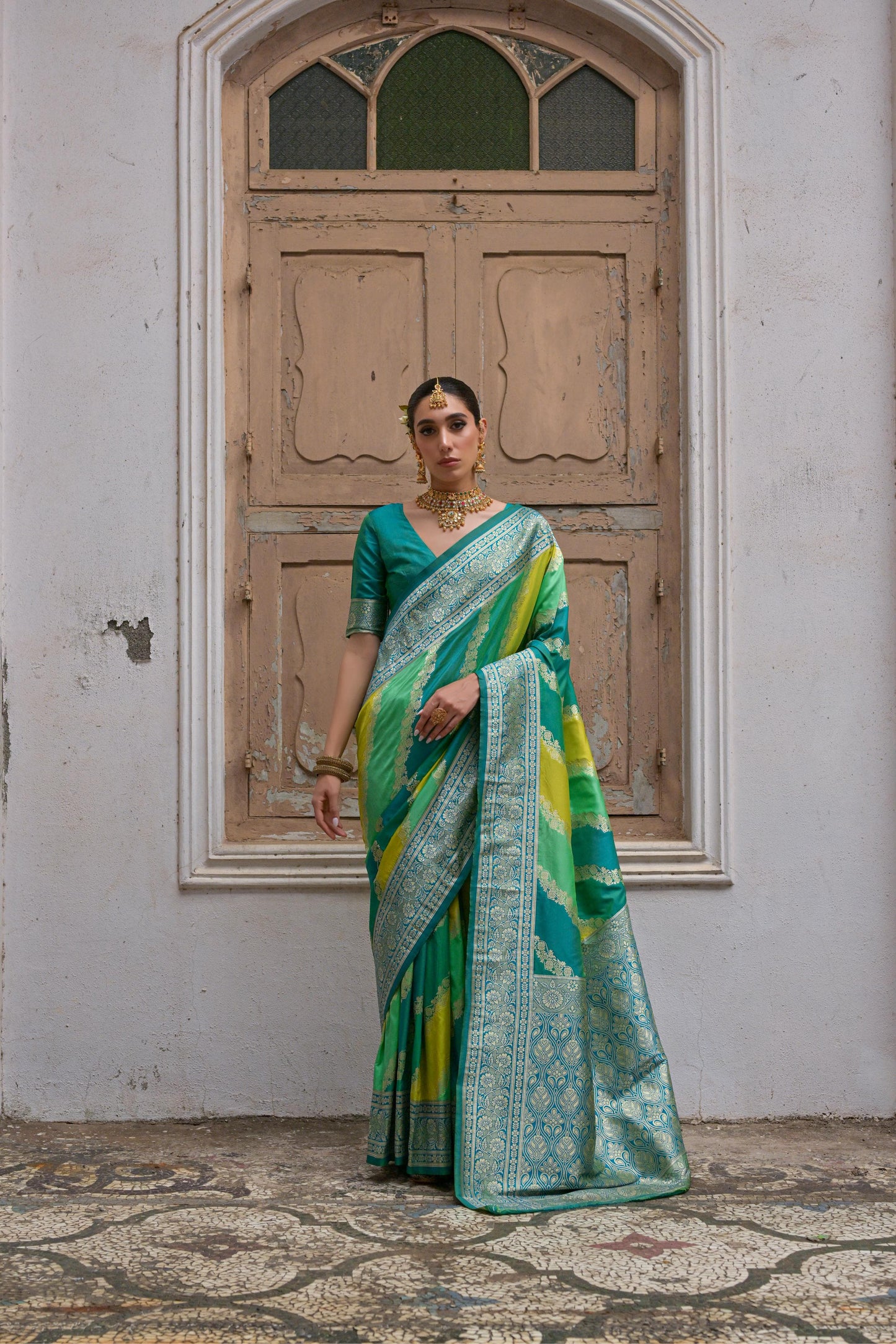 Kayatri New Banarasi Silk Zari Weaving Saree