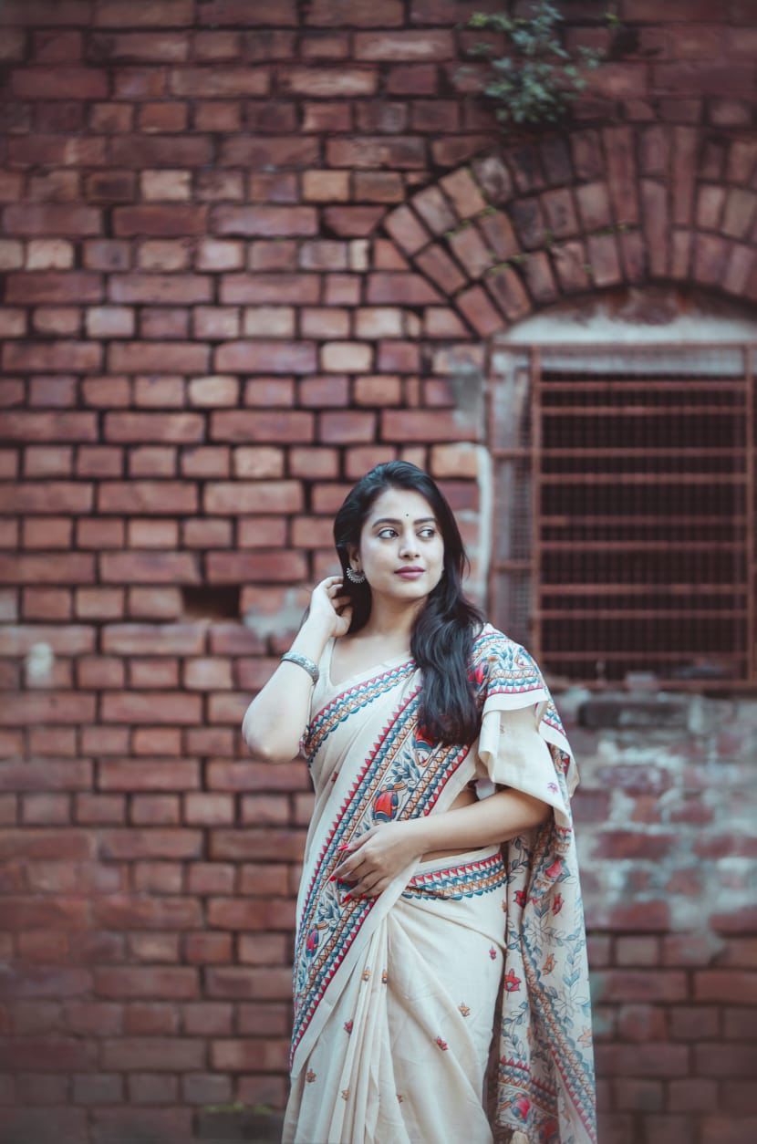 Kayatri New Soft Linen Madhubani Style Peints Saree
