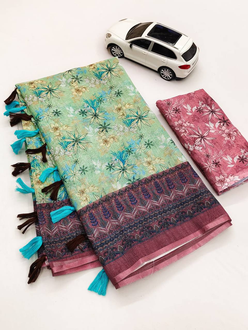 Kayatri New Plain Linen Digital Print Saree