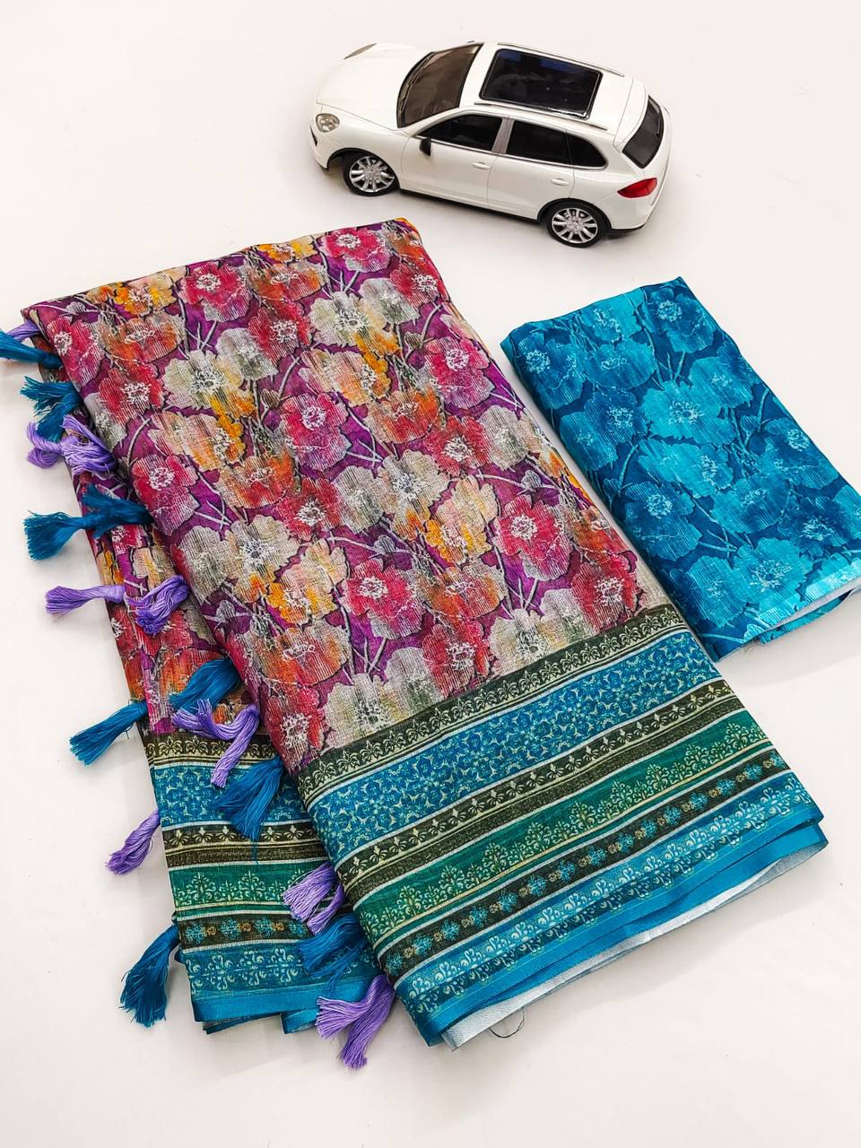 Kayatri New Plain Linen Digital Print Saree