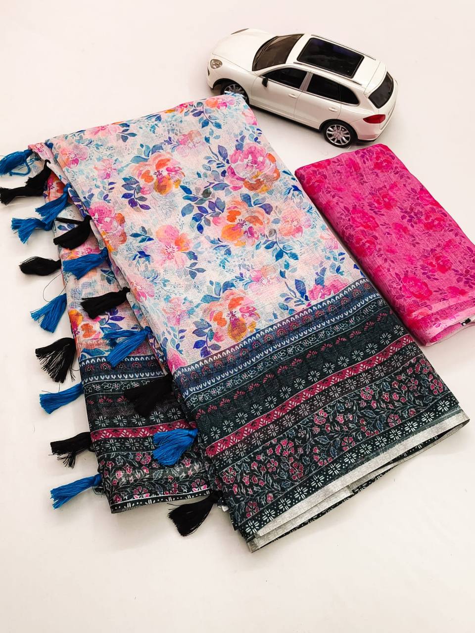 Kayatri New Plain Linen Digital Print Saree
