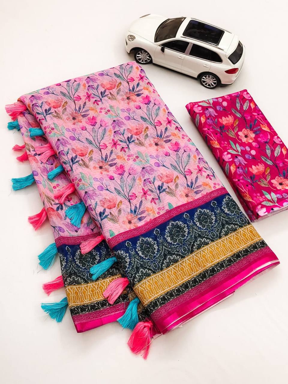 Kayatri New Plain Linen Digital Print Saree