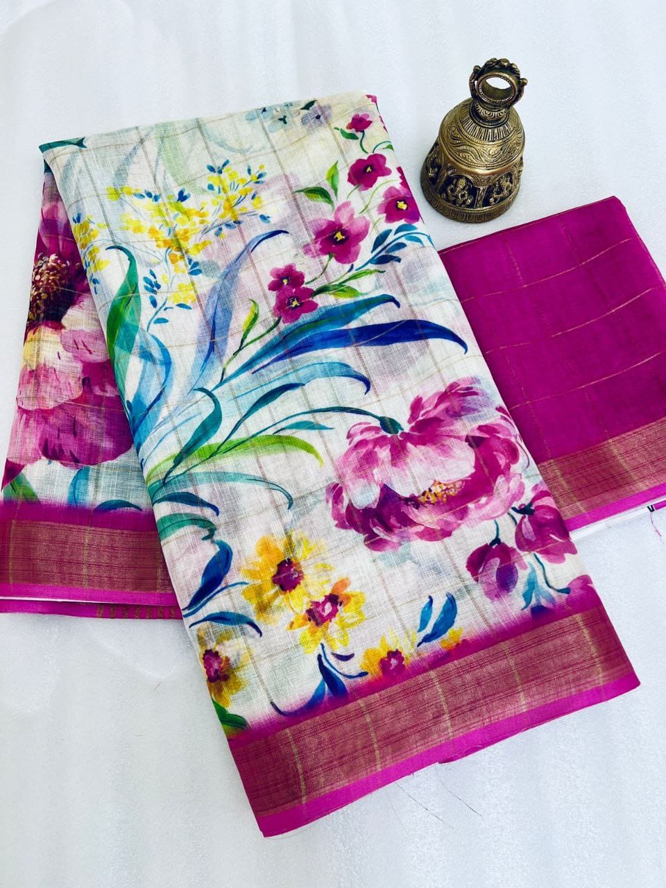 Kayatri New Linen With Gold jari border with weaving Line Digital Print Saree