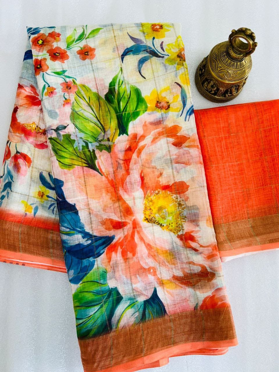 Kayatri New Linen With Gold jari border with weaving Line Digital Print Saree