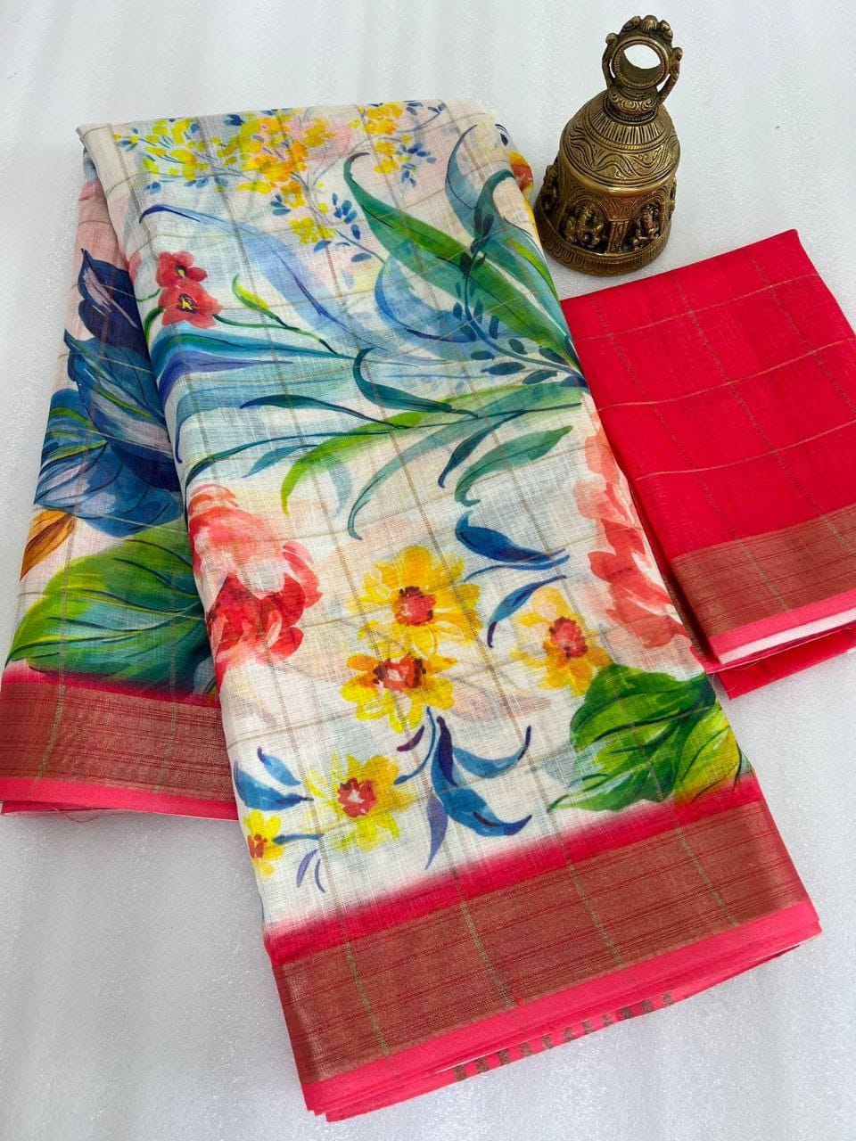 Kayatri New Linen With Gold jari border with weaving Line Digital Print Saree