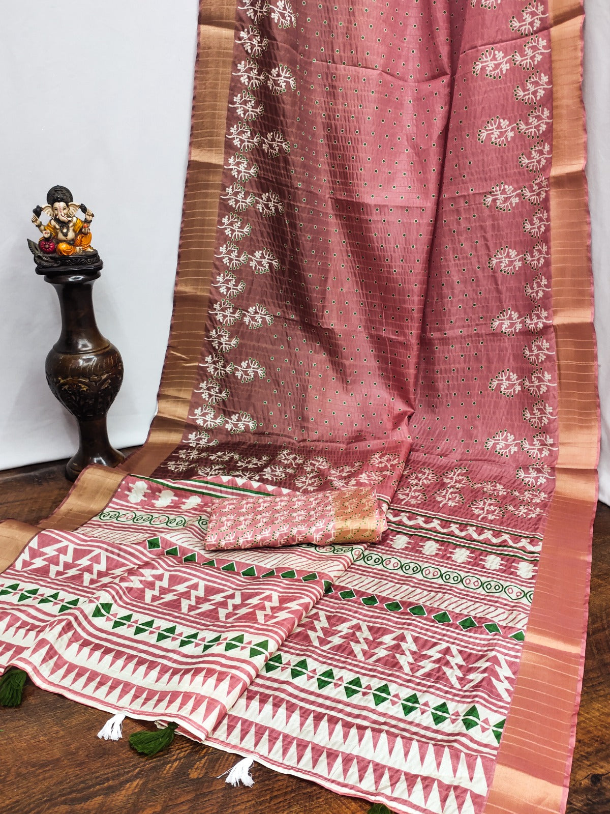 Kayatri New Pure Handloom Silk With Beautiful Print Saree
