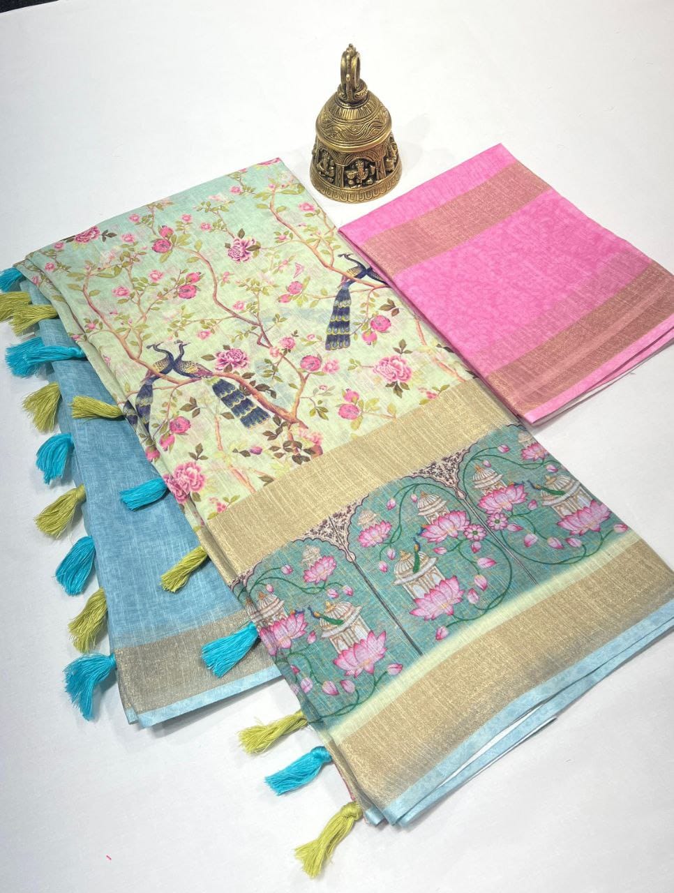 Kayatri New Gold Linen With Weaving Digital Print Saree