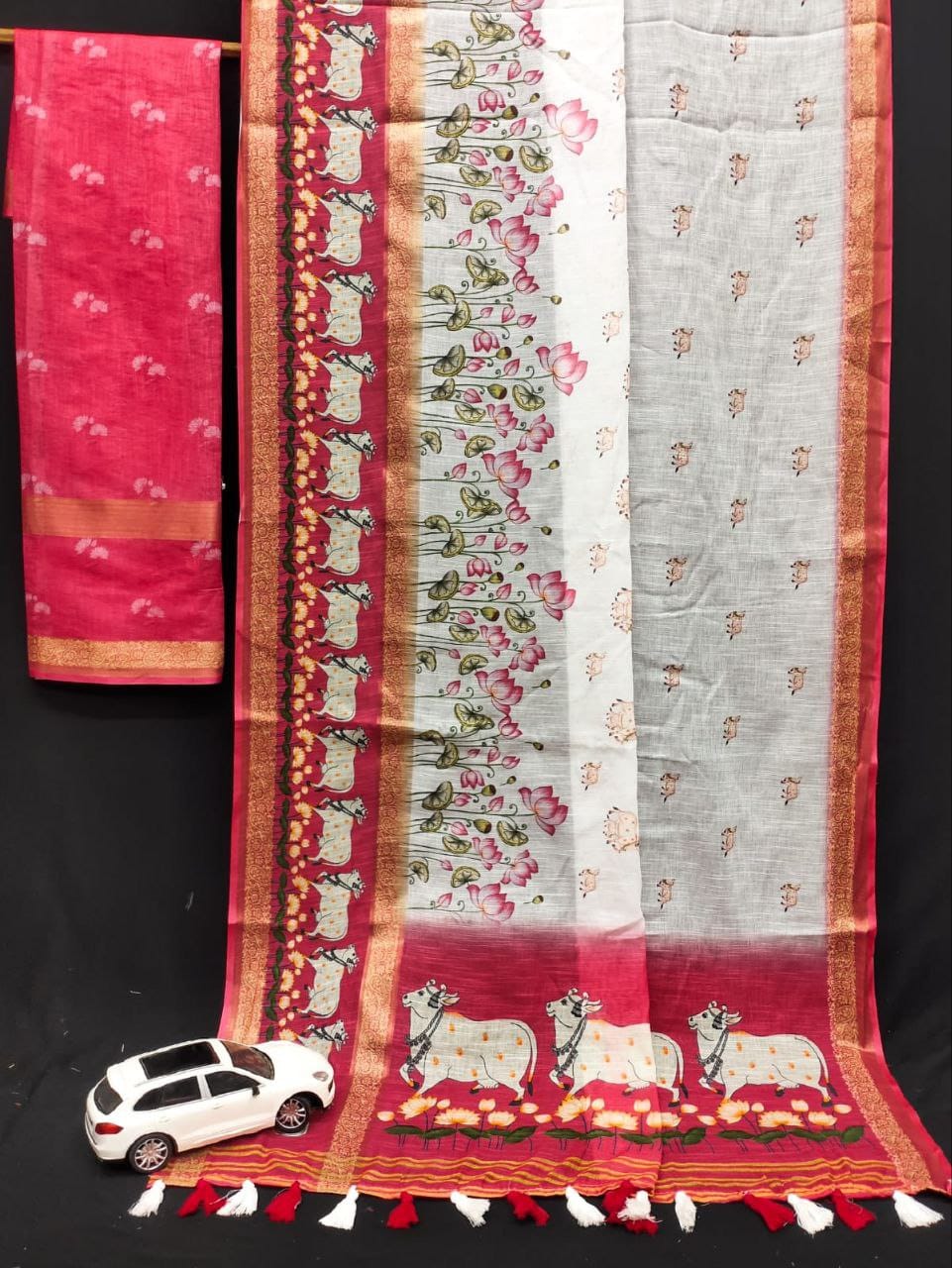 Kayatri New Gold Linen With Weaving Digital Print Saree