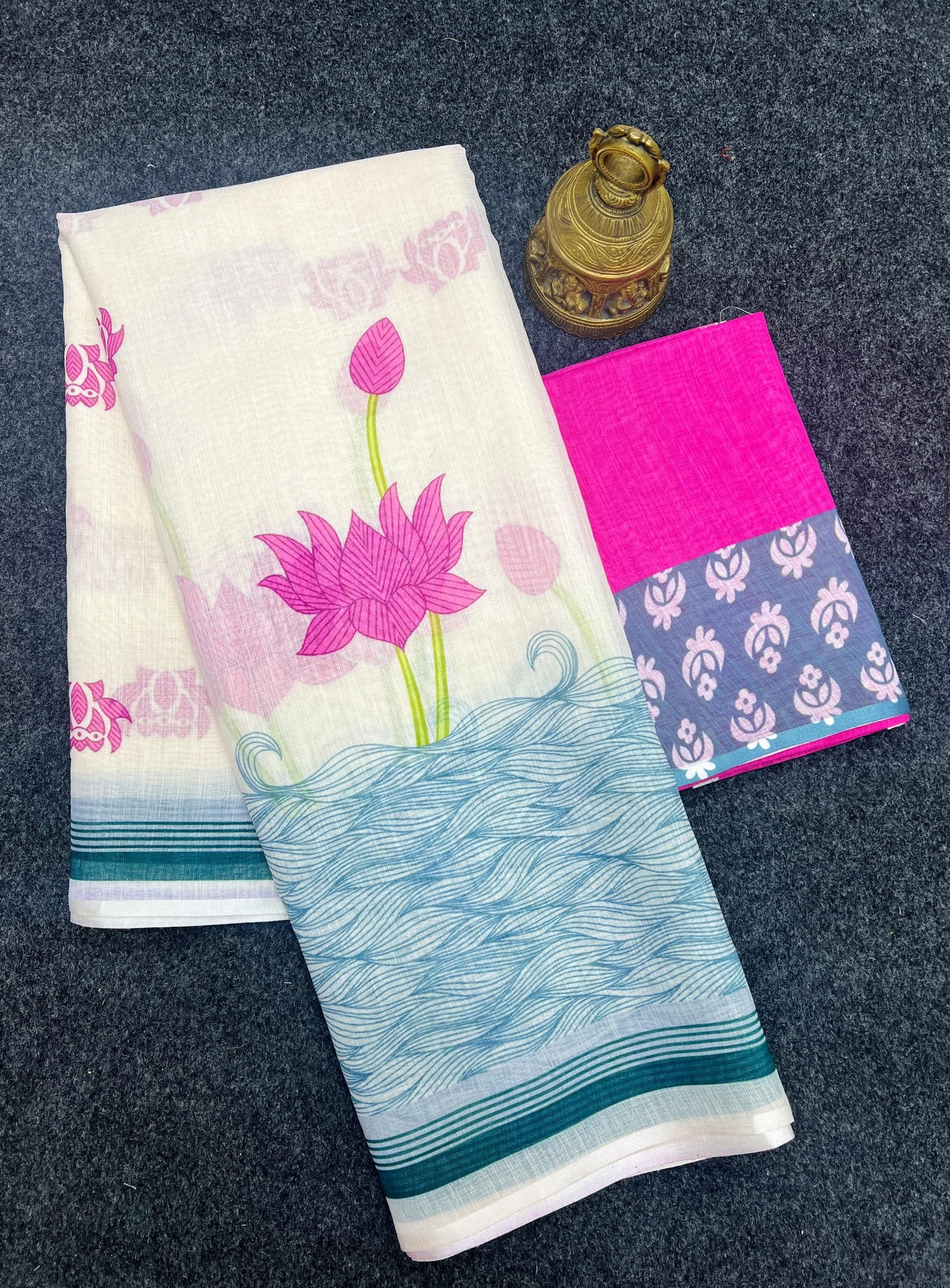 Kayatri New Plain Linen Digital Print Saree