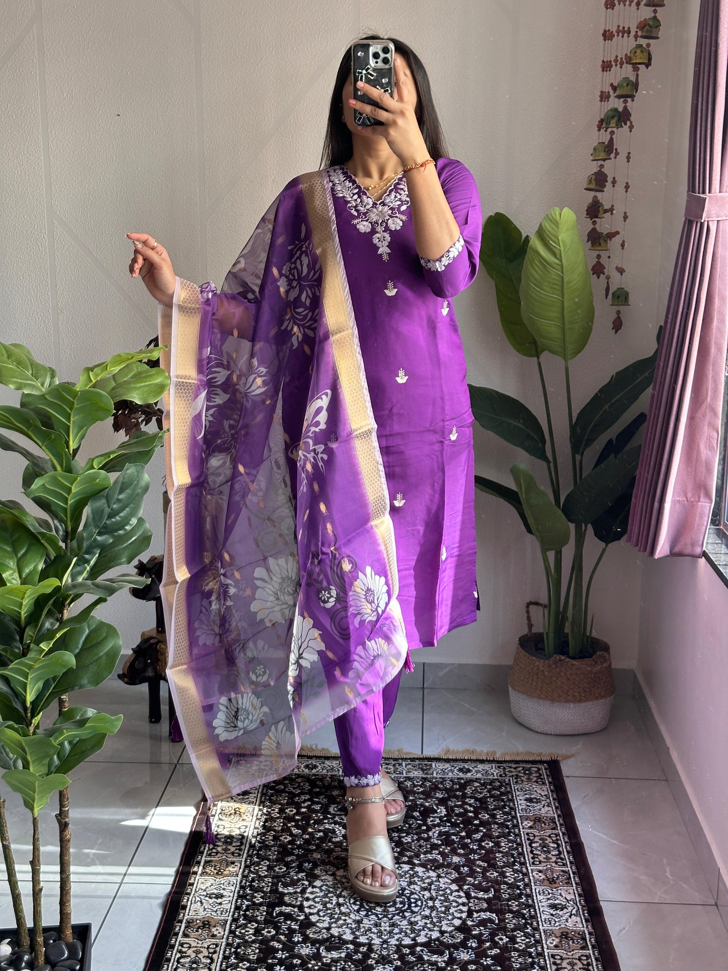 Kayatri Lounching New Designers Roman Silk Suit