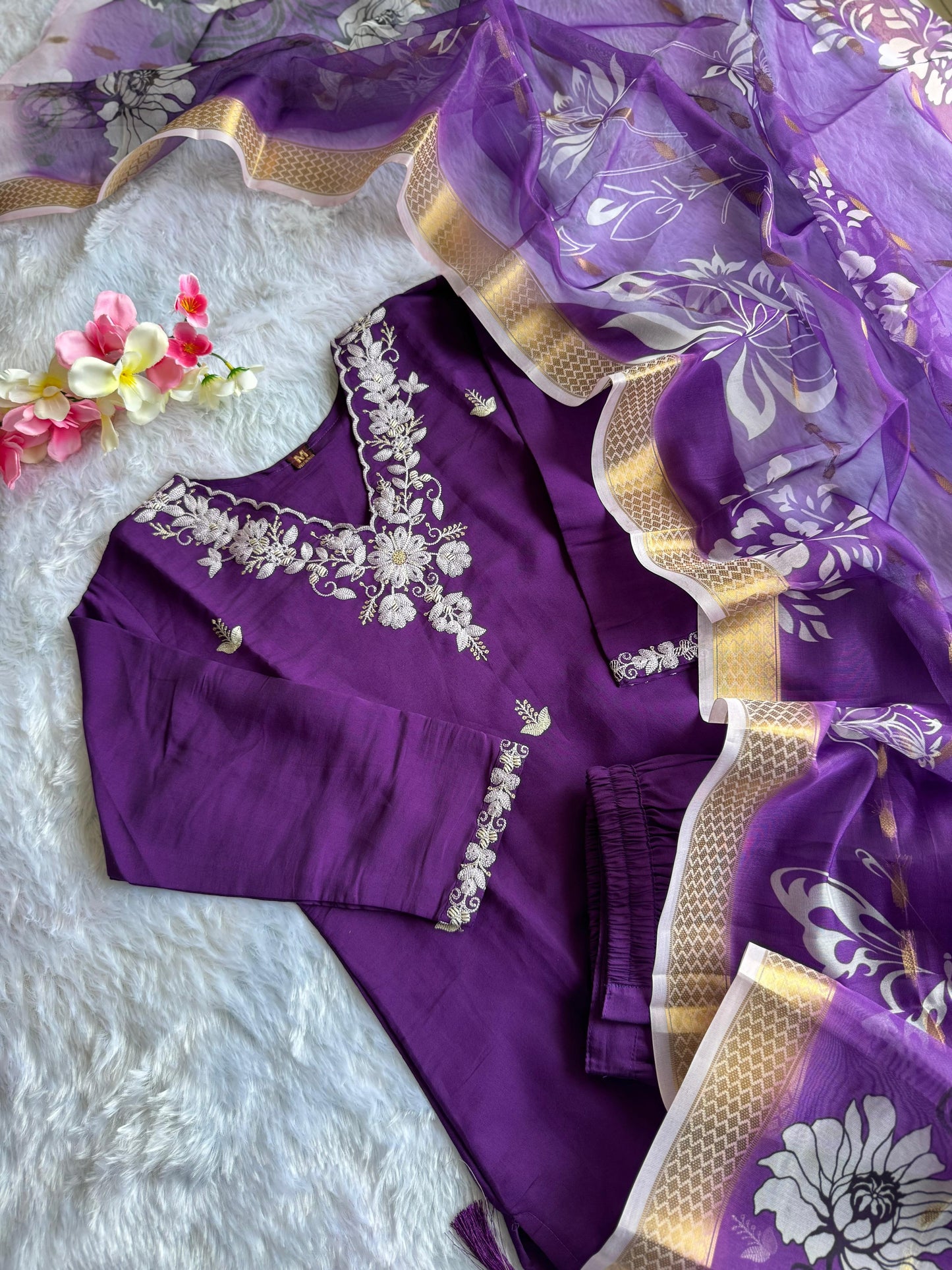 Kayatri Lounching New Designers Roman Silk Suit