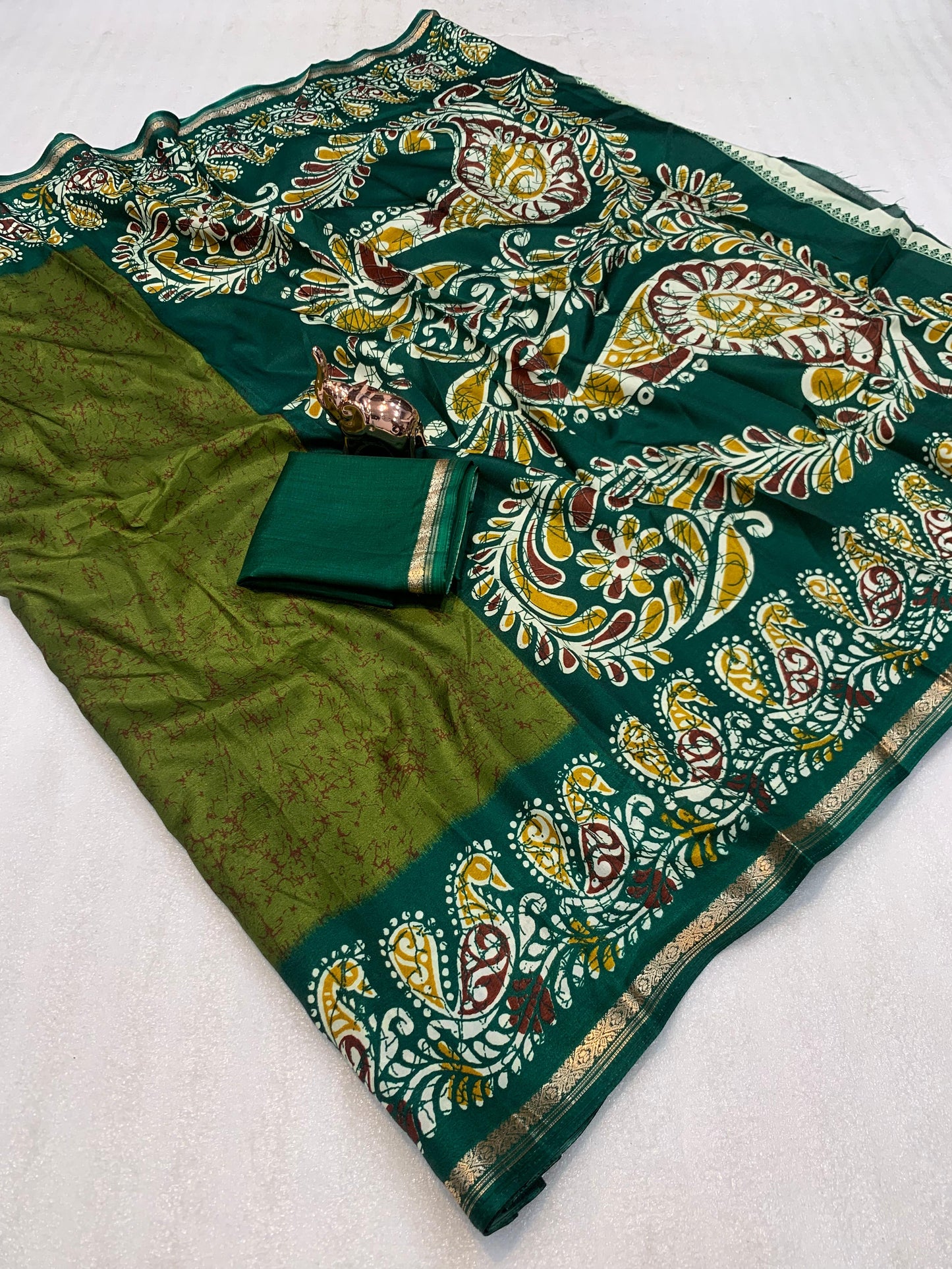 Kayatri New Pure Dola Silk Gold Zari Weaving Saree