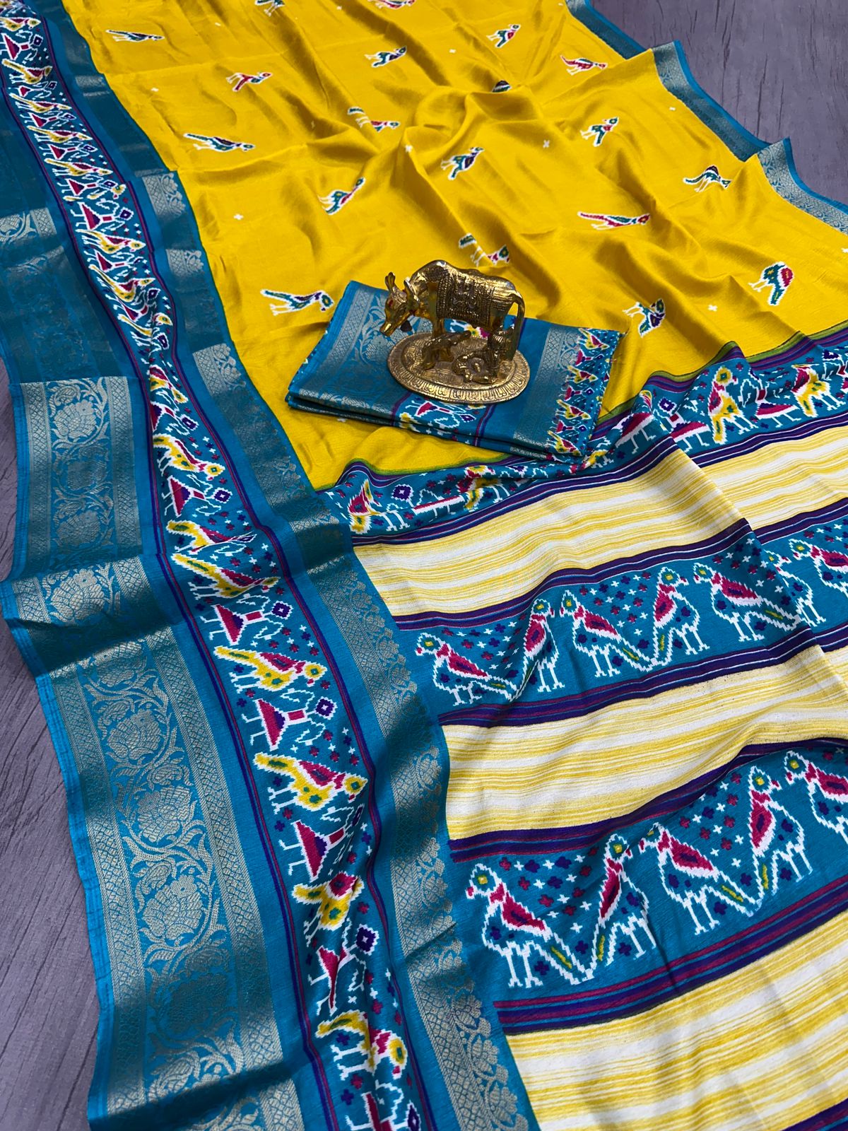 Kayatri New Pure Soft Dola Patola Print Saree