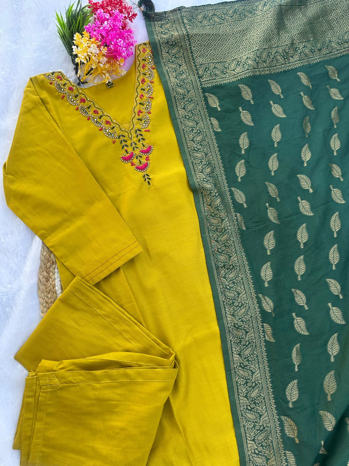 Kayatri New Designer Vatican With Cotton Inner Suit