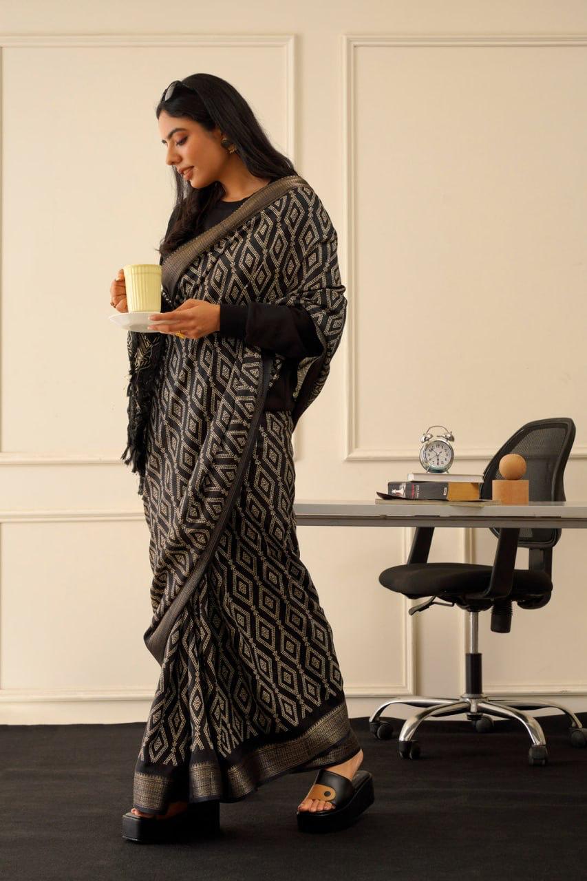 Kayatri New Mulmul Hand Block Print With Zari Border Saree