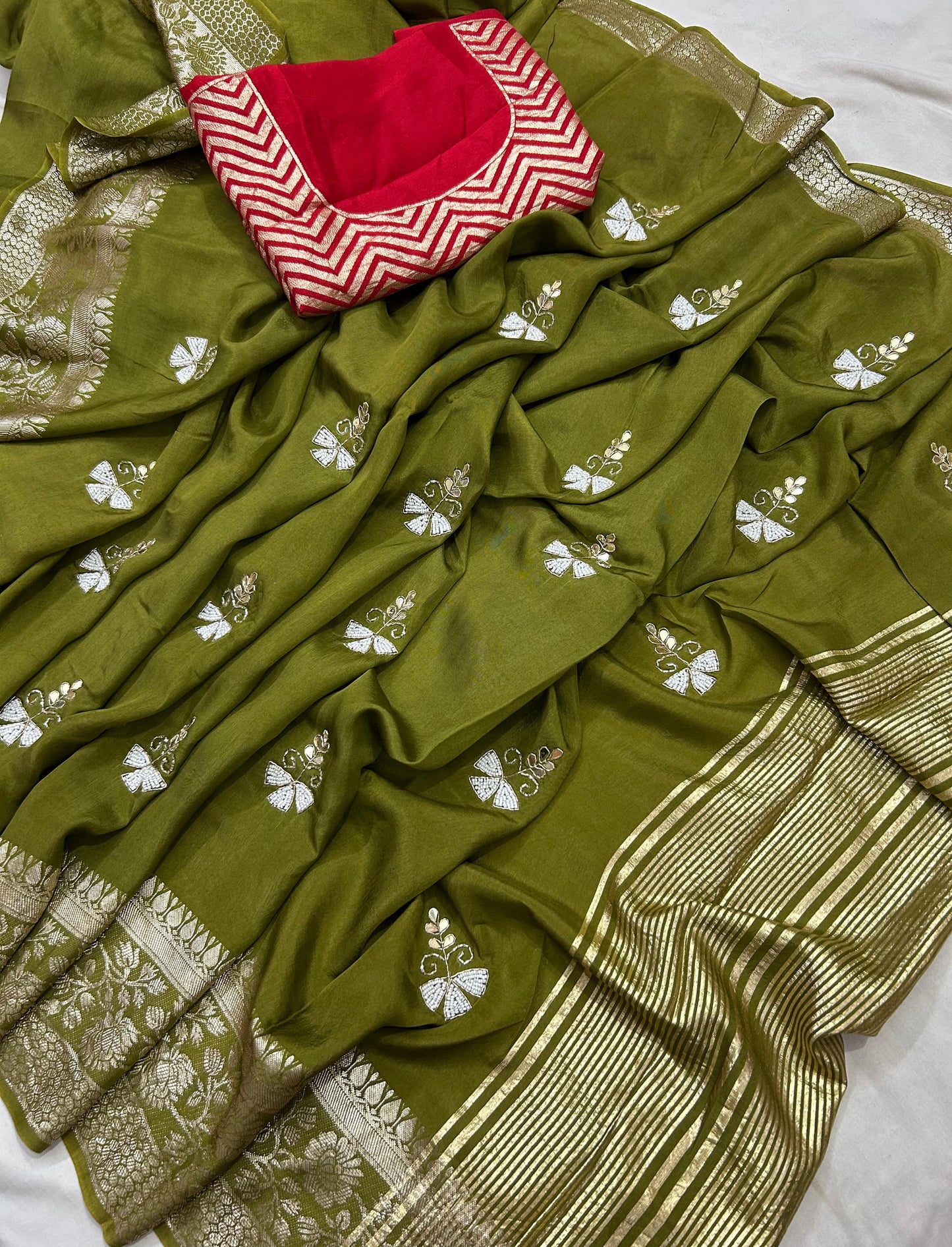 Kayatri New Rassain Silk Hanwork Saree