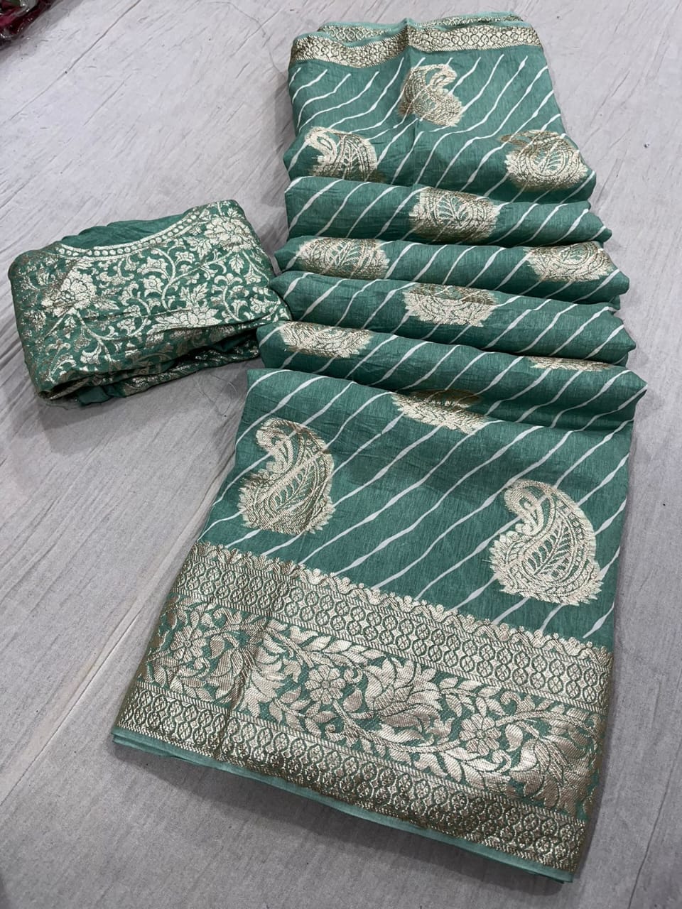 Kayatri New Pure Russian Silk Heavy Zari Weaving Saree