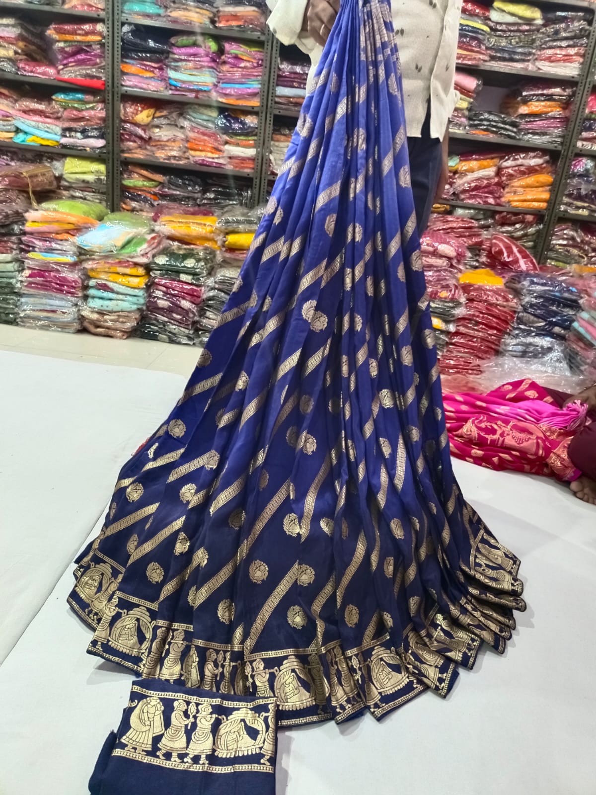 Kayatri New Pure Dola Radian Silk Zari Saree