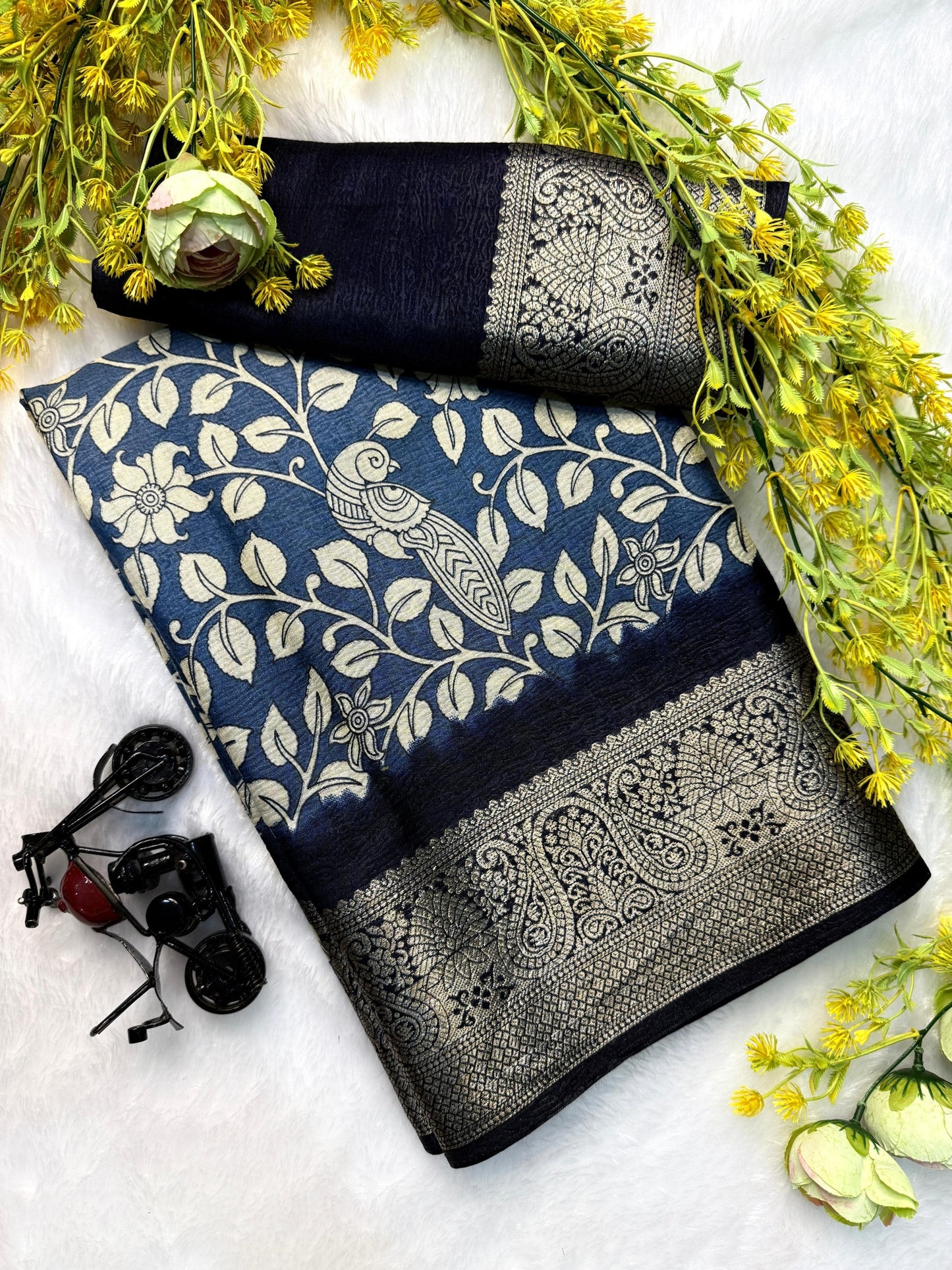 Kayatri New Pure Dola silk with crush all over saree jequrd boder