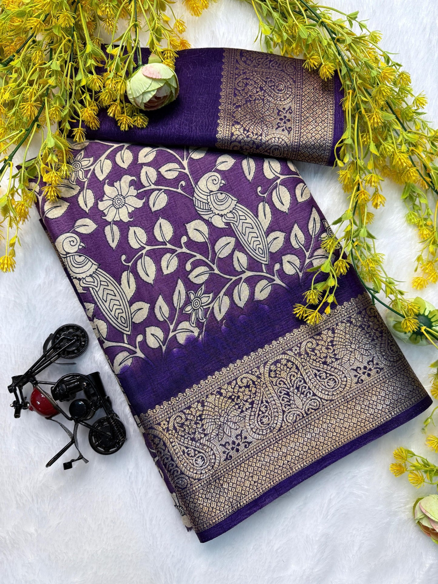 Kayatri New Pure Dola silk with crush all over saree jequrd boder