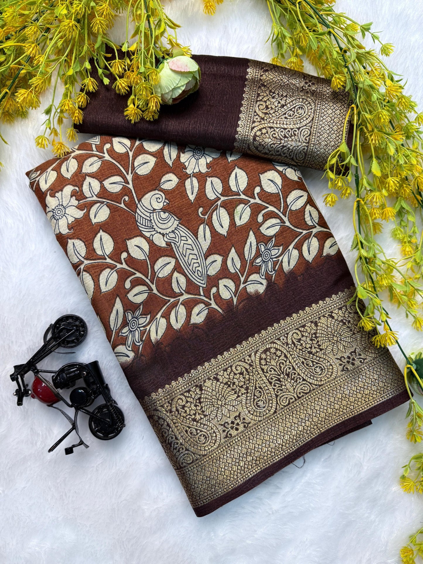 Kayatri New Pure Dola silk with crush all over saree jequrd boder