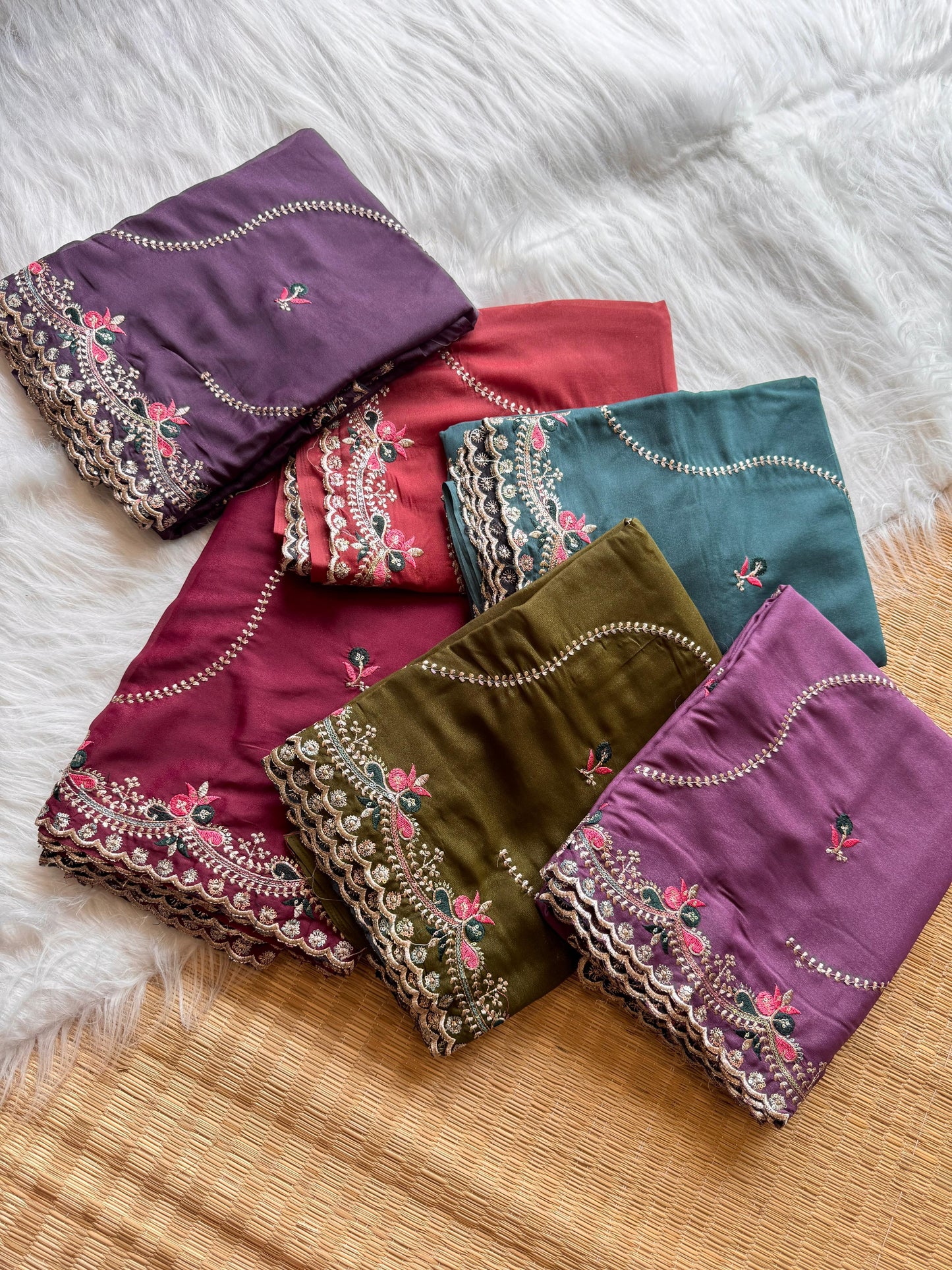 Kayatri New Presenting our latest georgette saree