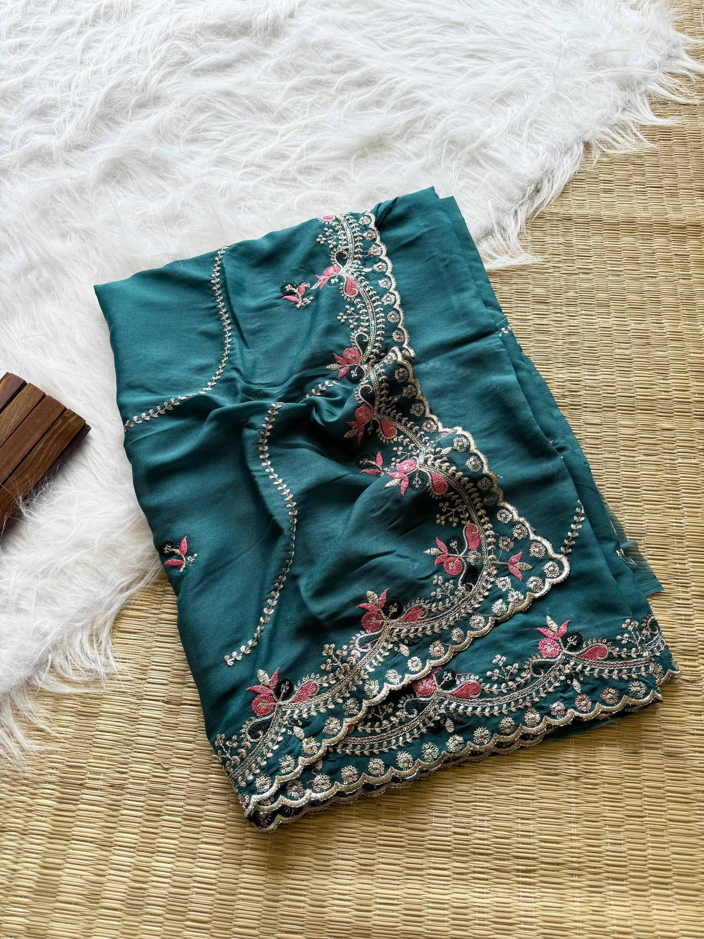 Kayatri New Presenting our latest georgette saree