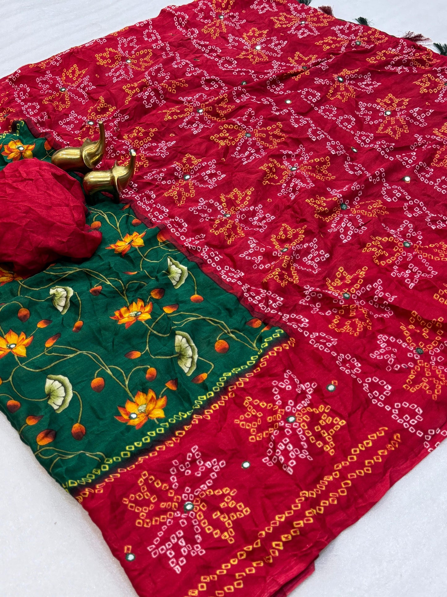 Kayatri New PURE MOSS KALMKARI WITH BANDHANI SAREE
