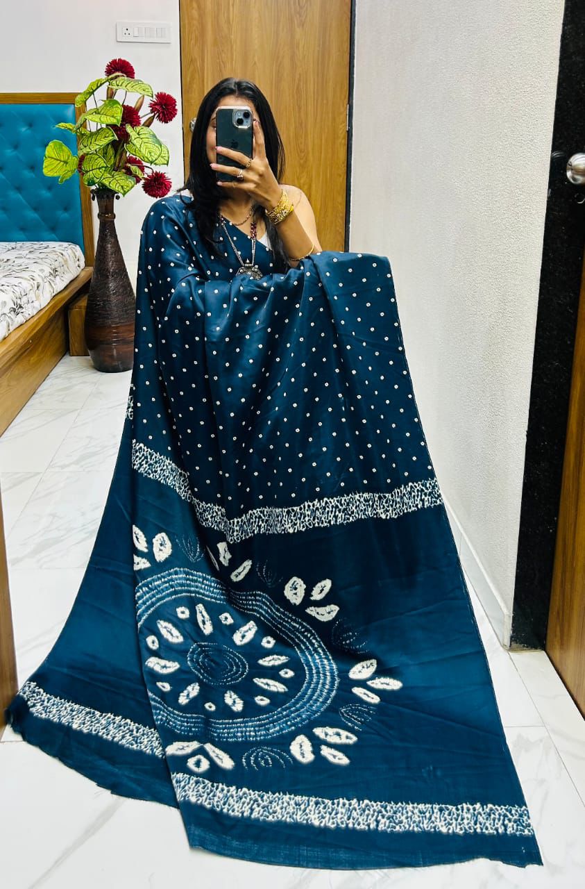 Kayatri New original copy se savdhan New semi gaji AJRrakh Gajji bandhej Saree