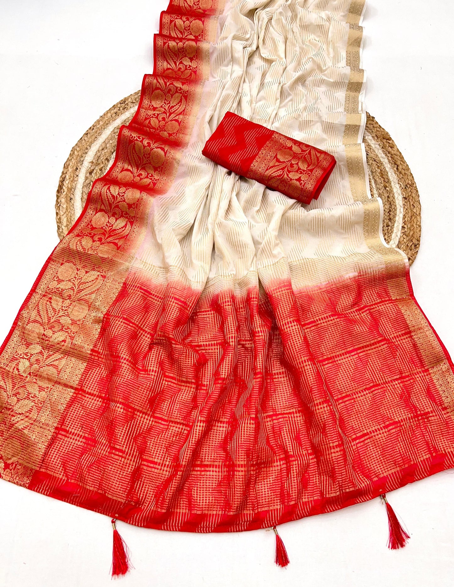 Kayatri New Pure viscose crape bentex saree with rich pallu n border embellished with tassels at pallu