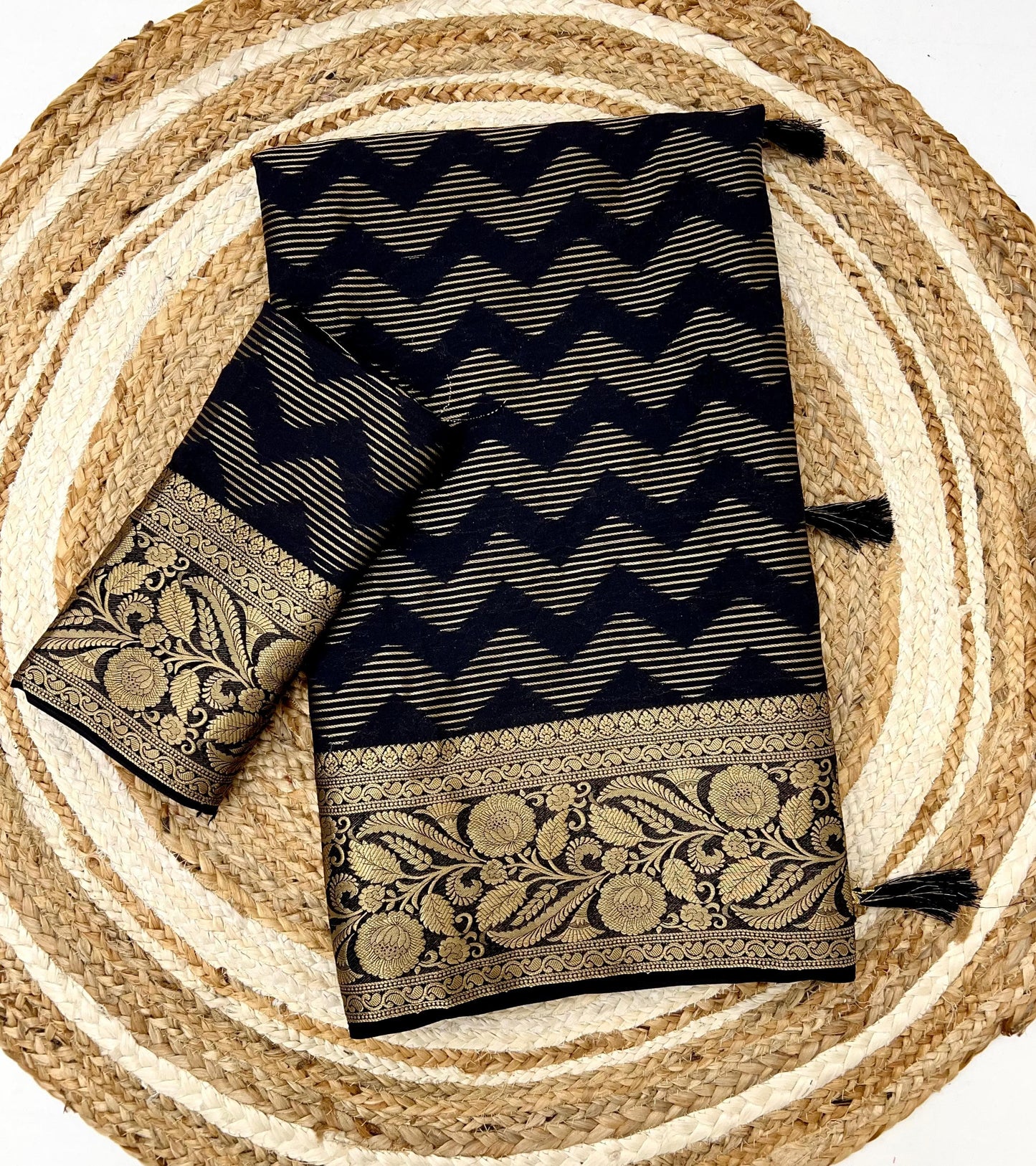 Kayatri New Pure viscose crape bentex saree with rich pallu n border embellished with tassels at pallu