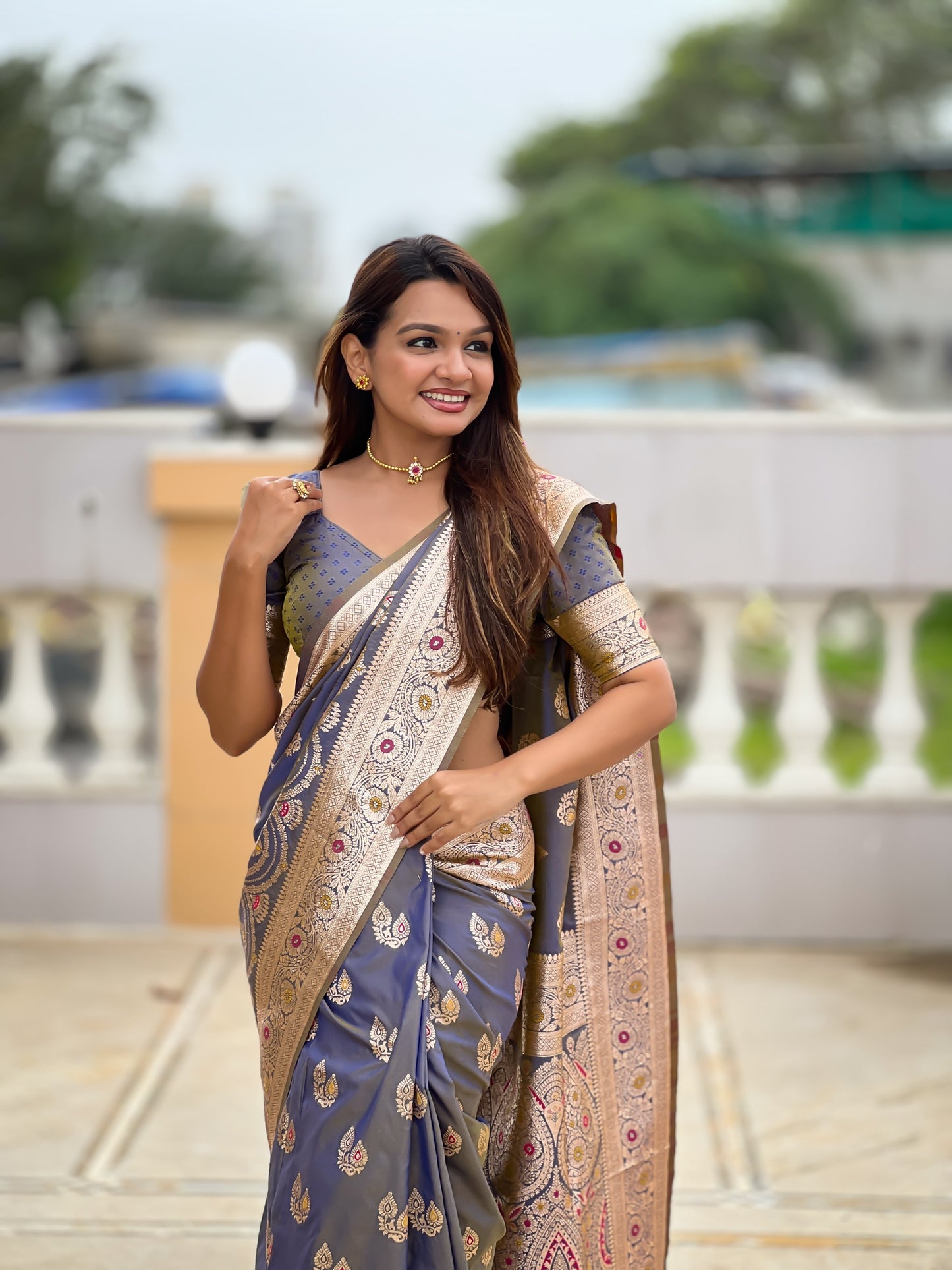 Kayatri New Banarasi silk saree is weaved with Premium soft Silk