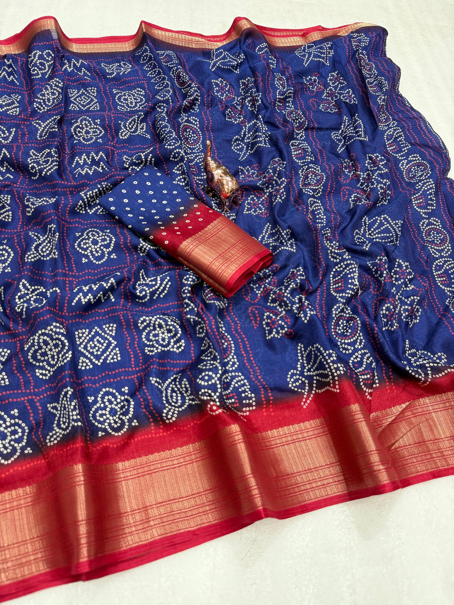 Kayatri New Light weight Dola CHEX sarees with all-over BANDHANI PRINTS JACQUARD WEAVING BORDER SAREE