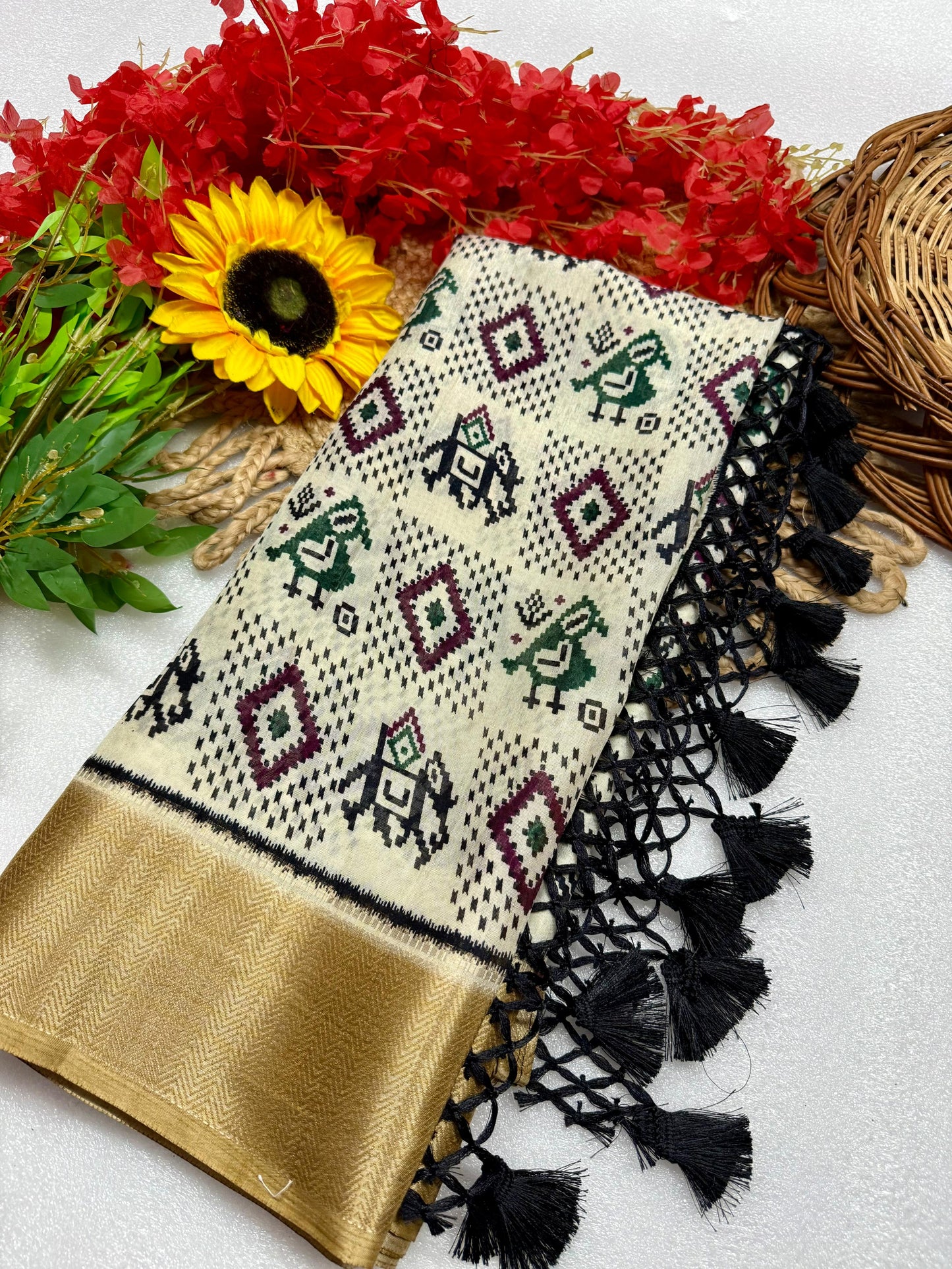 Kayatri New Pure Dola silk with jequrd boder same as originall boder saree