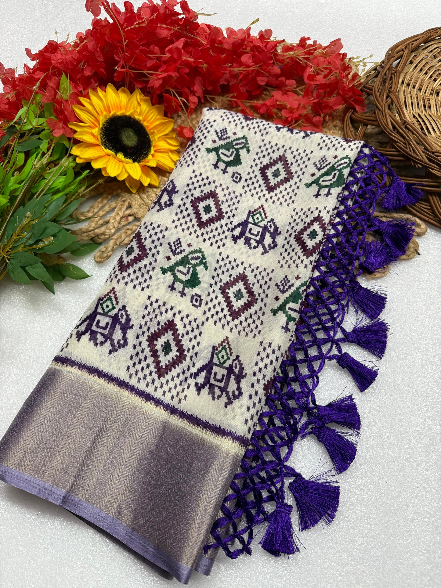 Kayatri New Pure Dola silk with jequrd boder same as originall boder saree