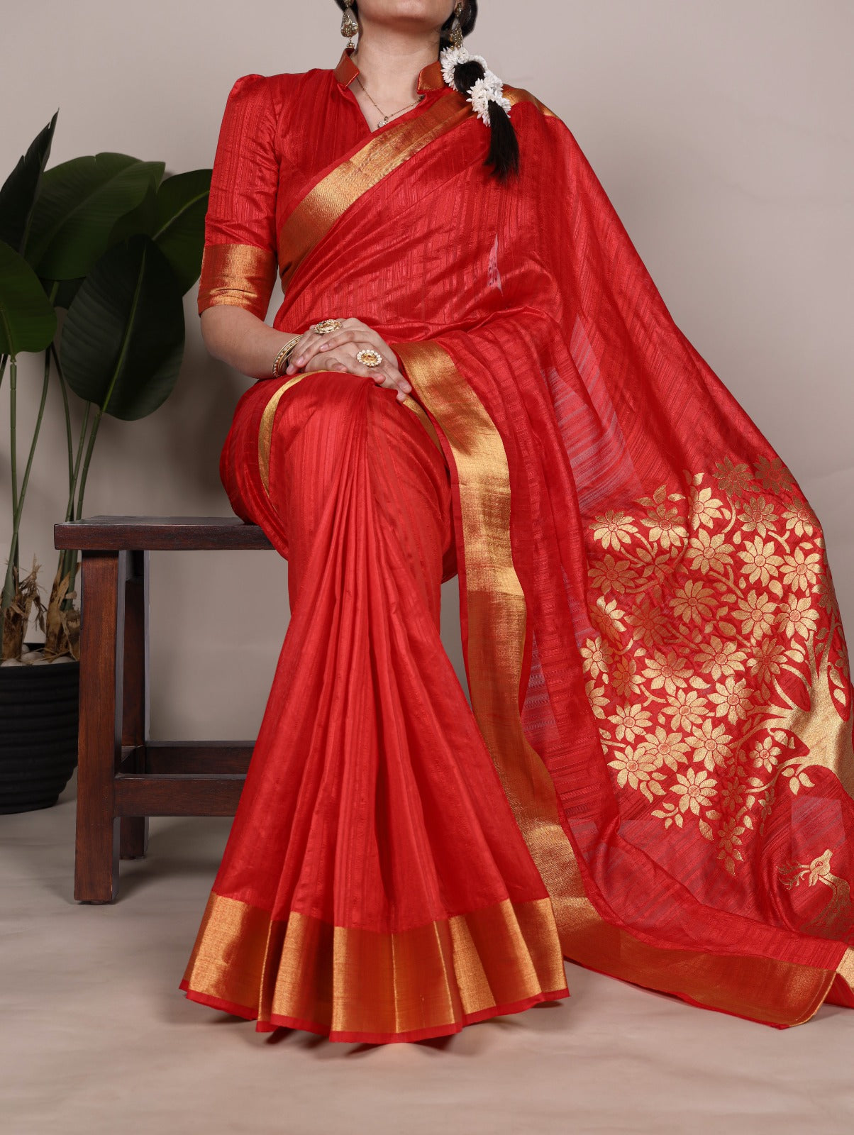 Kayatri New Dressing up for Onam in a raw silk saree that reflects the beauty of Kerala traditions and celebrations Saree