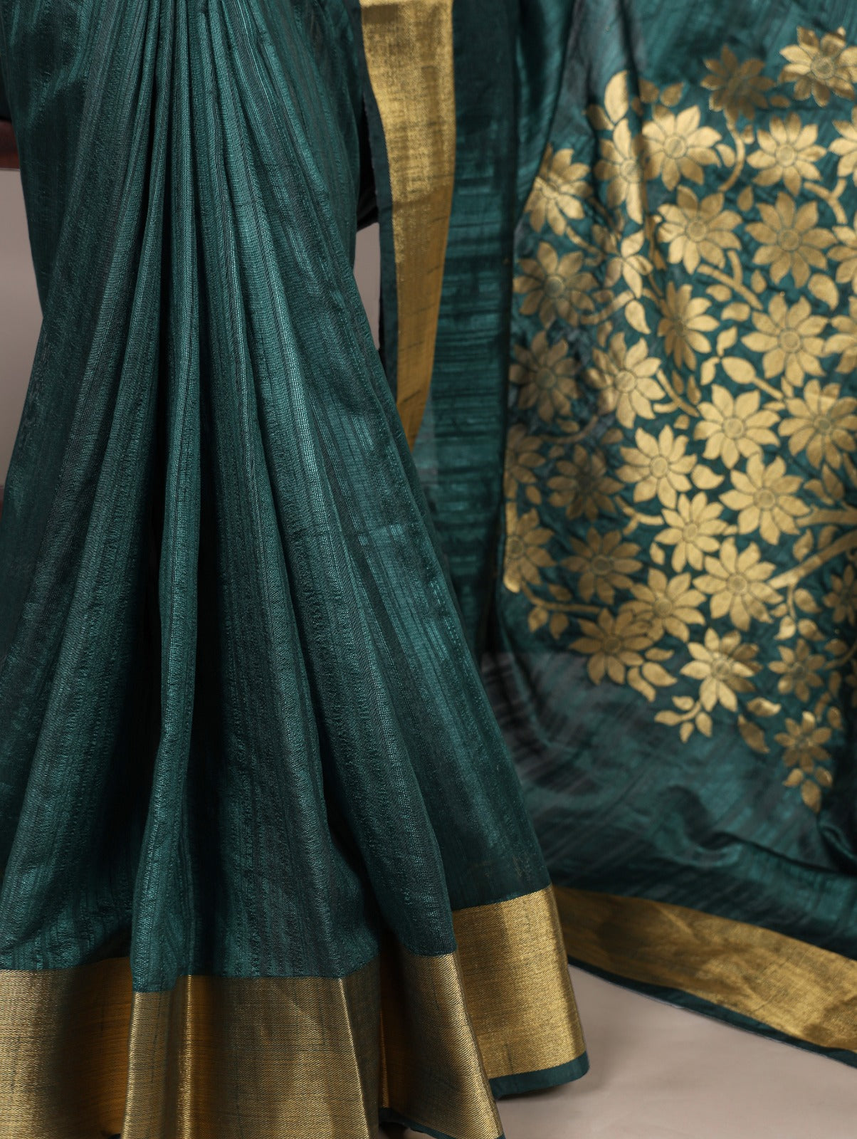 Kayatri New Dressing up for Onam in a raw silk saree that reflects the beauty of Kerala traditions and celebrations Saree