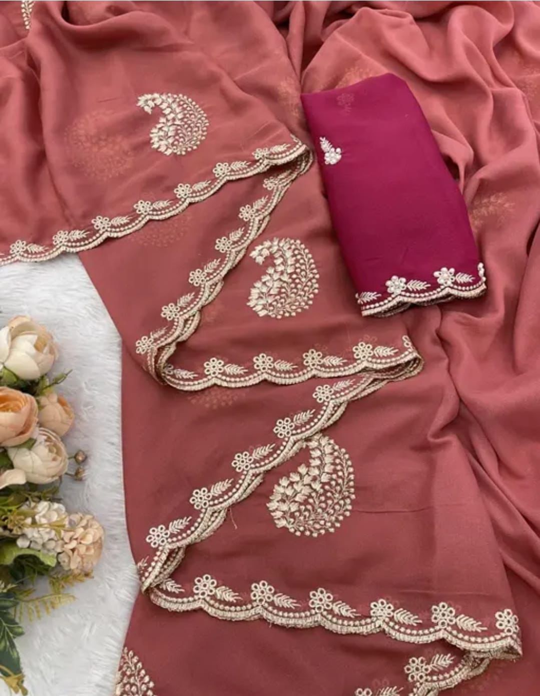 Kayatri New Present new saree with elegant embroidery work