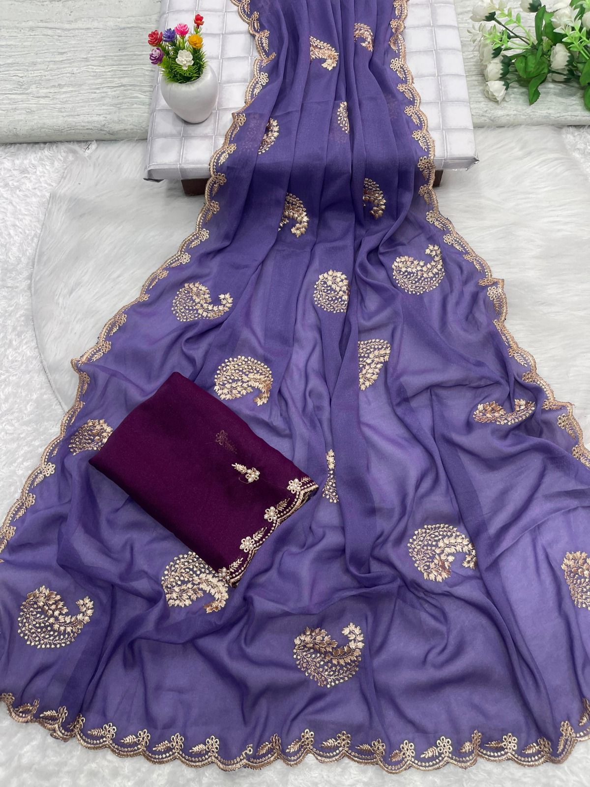 Kayatri New Present new saree with elegant embroidery work