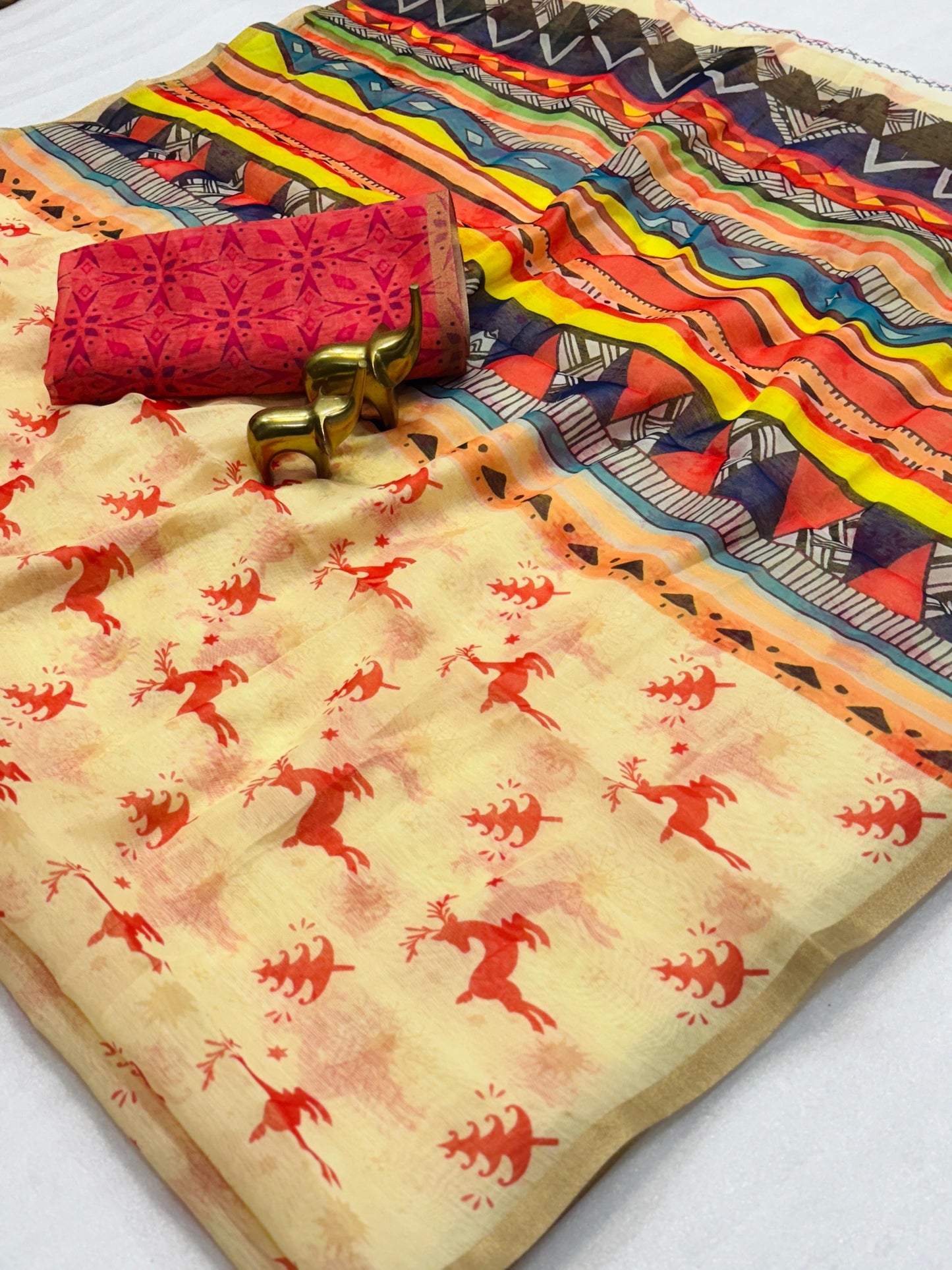 Kayatri New Pure malai cotton saree with zari border and beautiful printed Blouse.