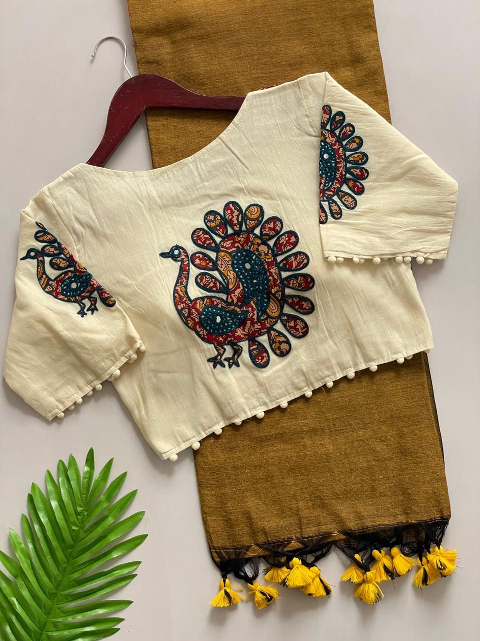 Kayatri New Presenting a Khadi Cotton Saree And Beautiful Heavy Khadi Cotton Apllic Blouse