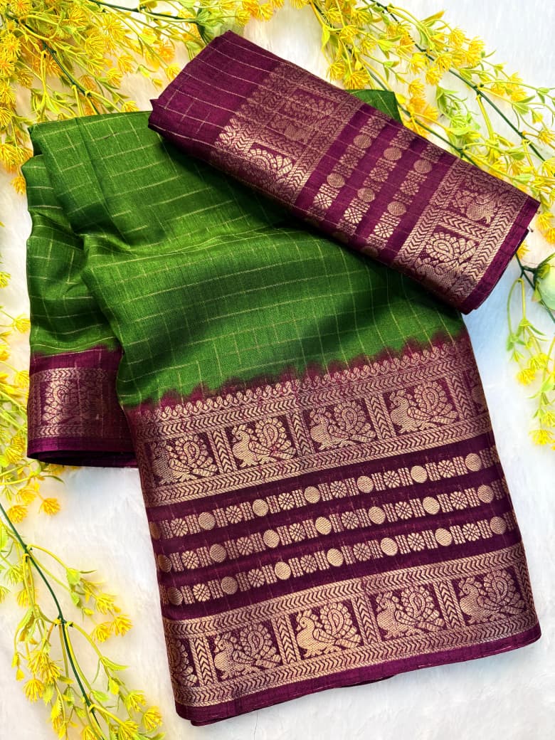 Kayatri New dola chex and premium pallu on saree