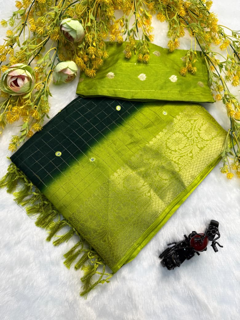 Kayatri New dola chex and premium pallu on saree