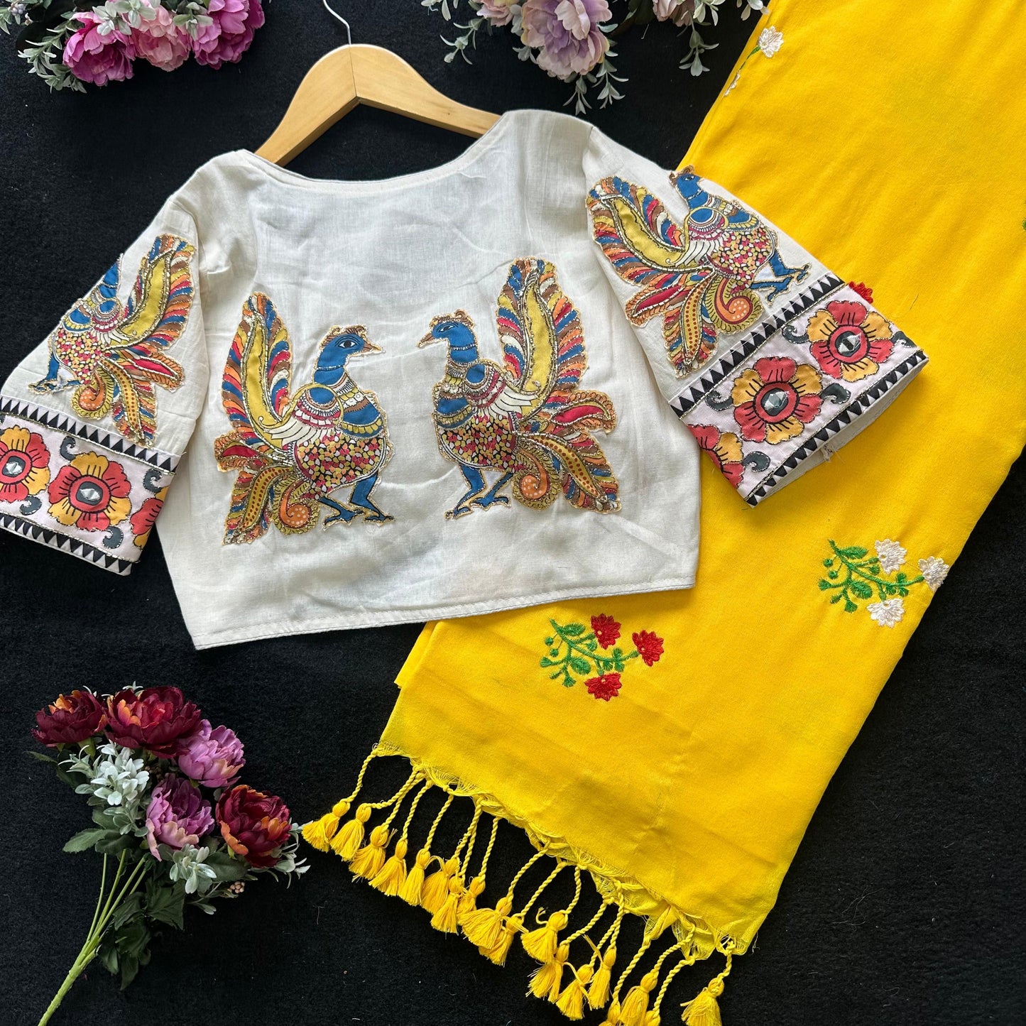 Kayatri New Presenting a Khadi Cotton Saree With Heavy Flower Embrodiary and Beautiful