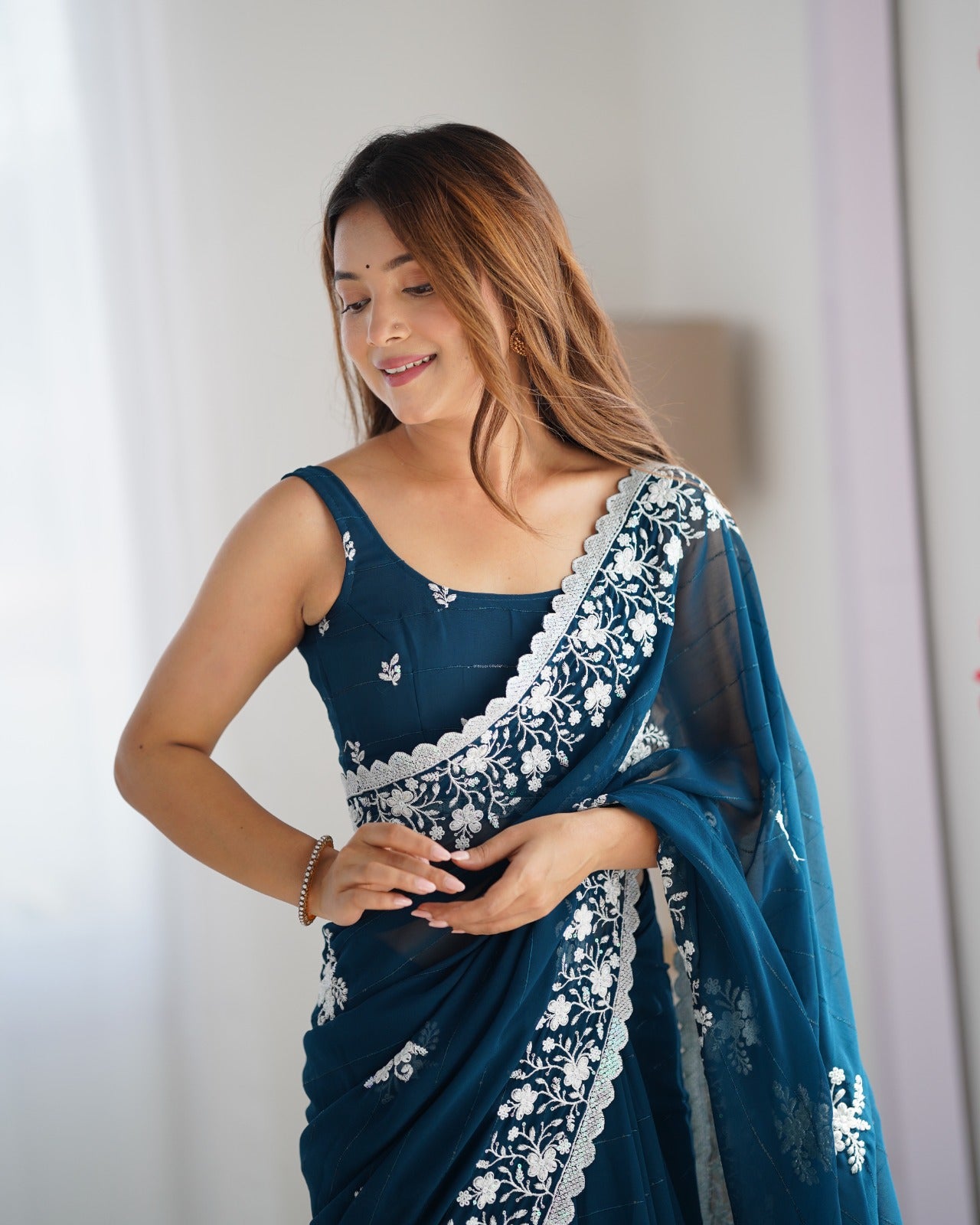 Kayatri New Presenting you most beautiful seqwance saree
