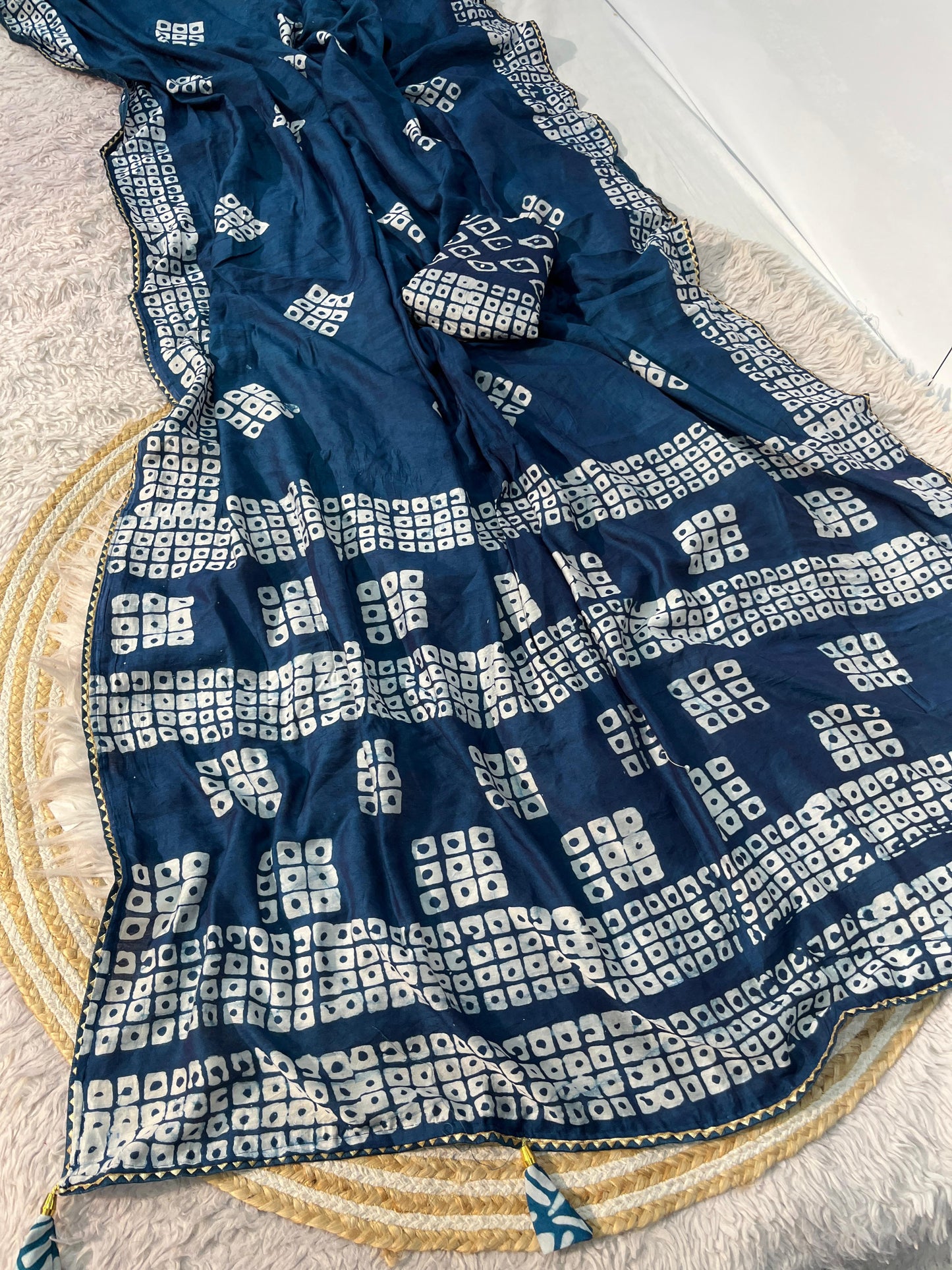 Kayatri New beautiful soft cotton batik print tie die saree