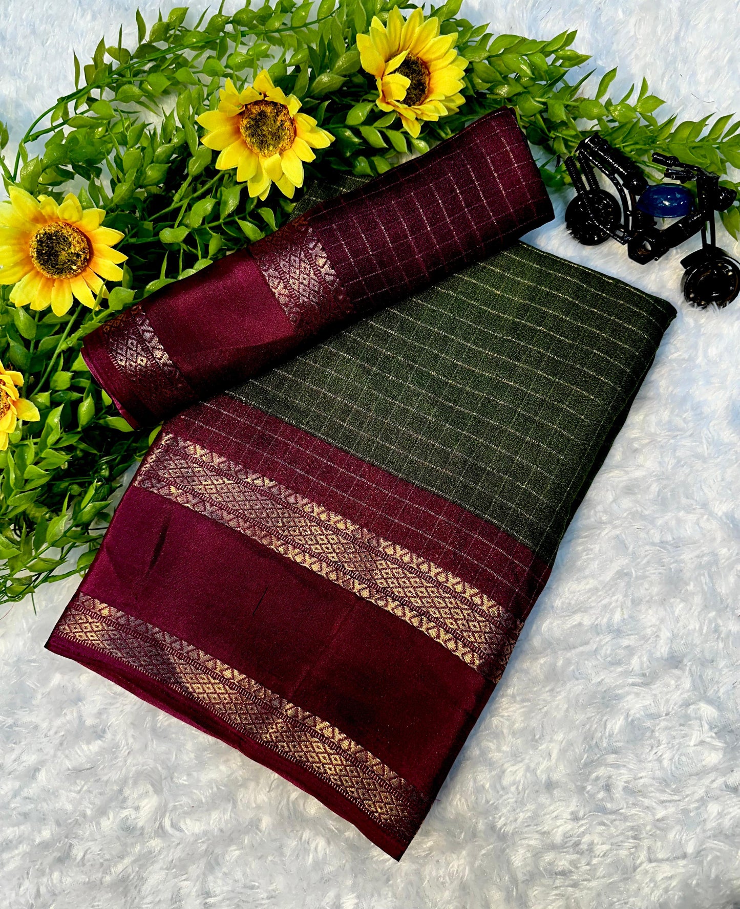 Kayatri New Beautiful heavy mysore silk saree with all over weaving and fantastic Saree