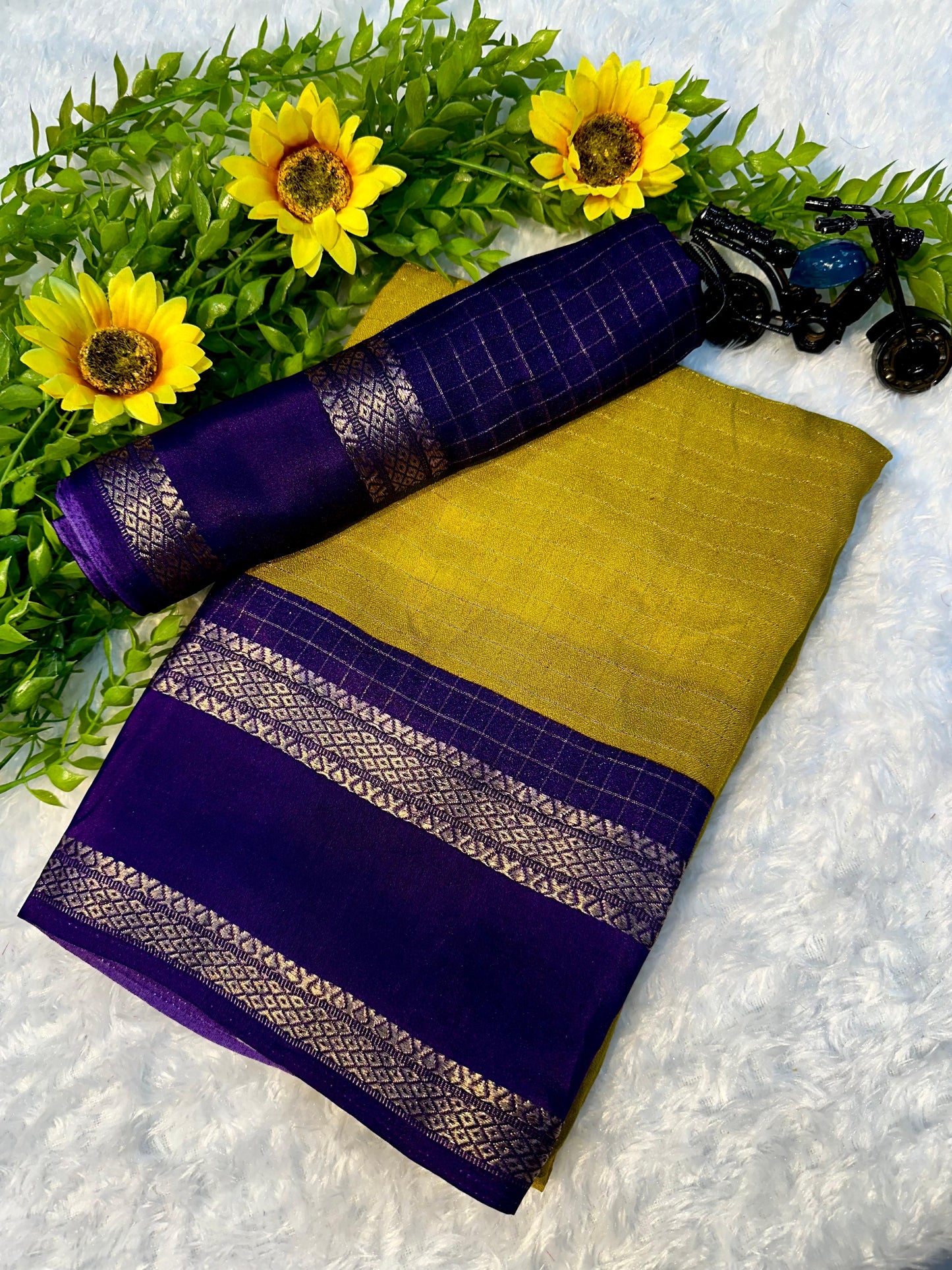 Kayatri New Beautiful heavy mysore silk saree with all over weaving and fantastic Saree