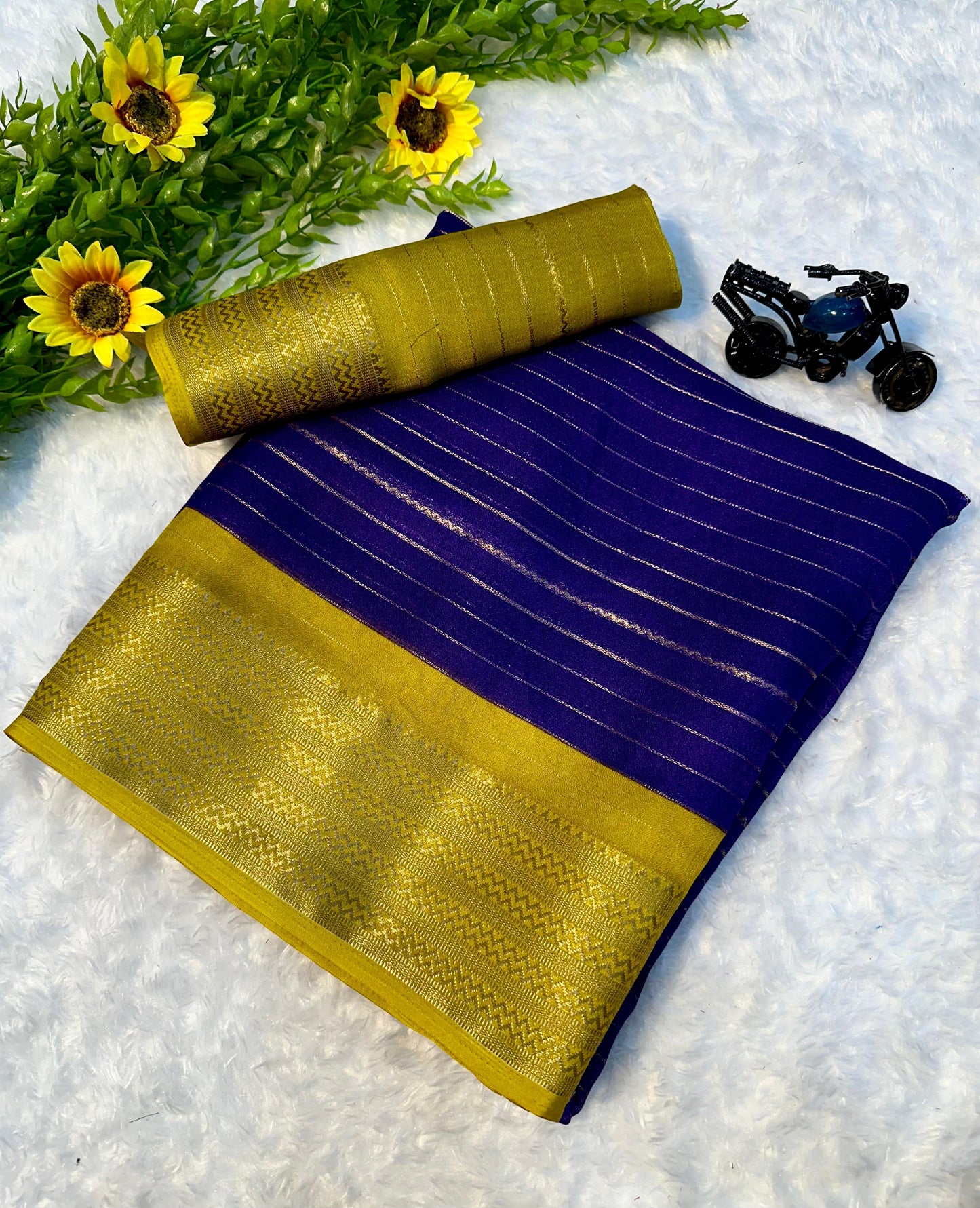 Kayatri New Beautiful Heavy Mysore Silk Saree with All Over Weaving