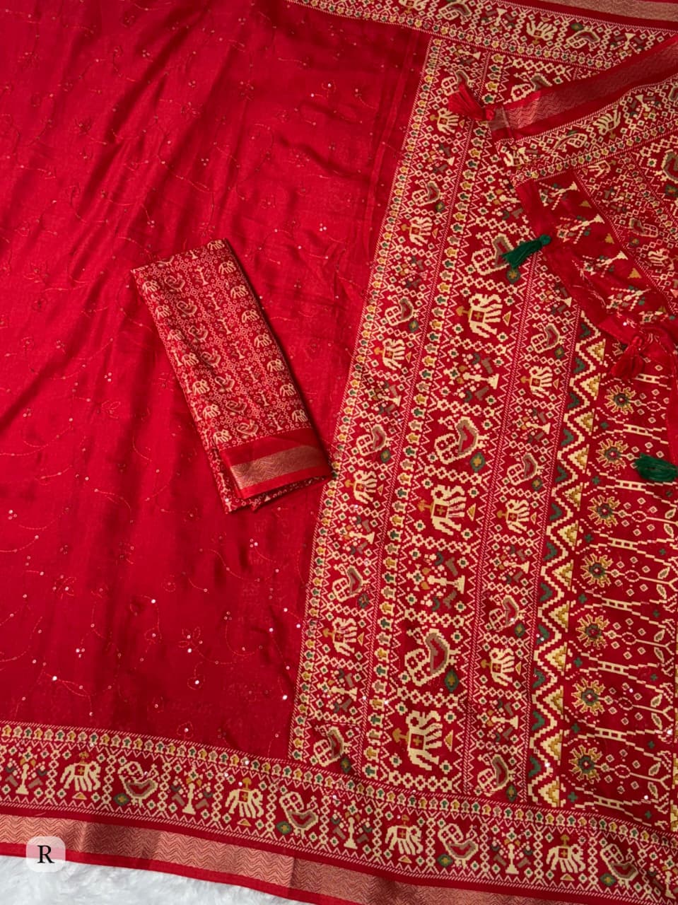 Kayatri New Premium Mul Cotton Saree with Ajrakh Prints & Stylish Border